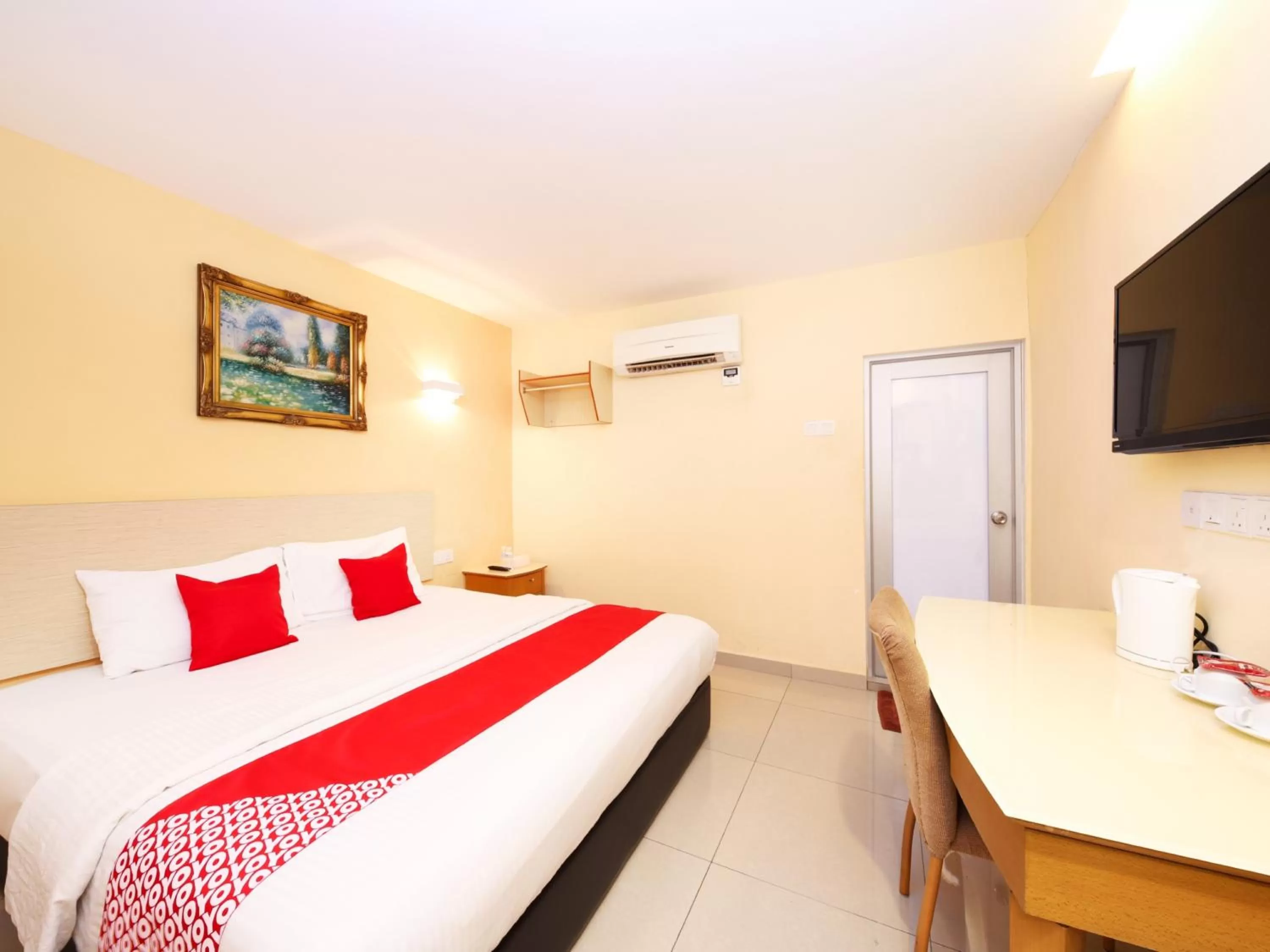 Bedroom in Super OYO 635 Seven Days Hotel