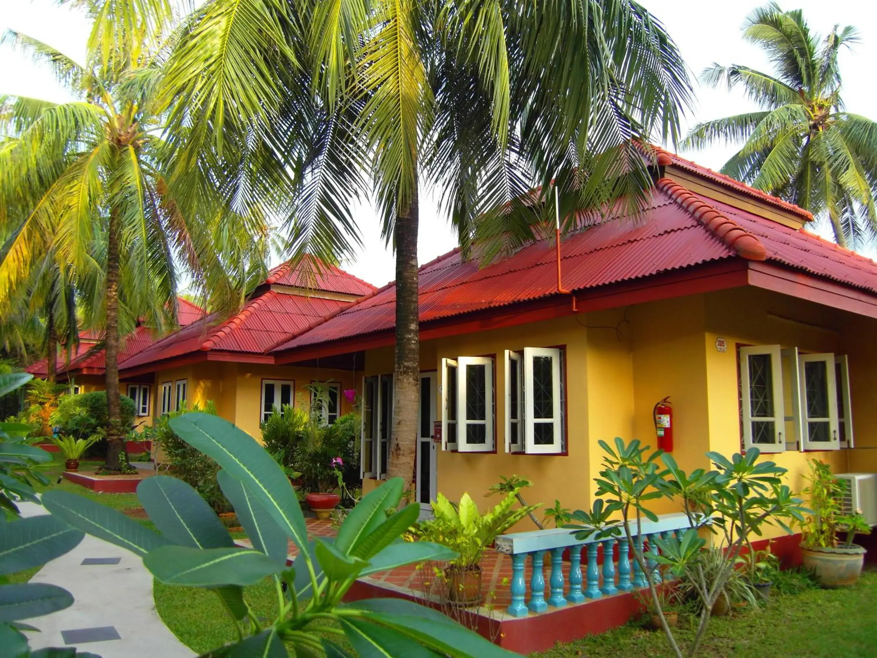 Deluxe Bungalow with Garden View in Palm Village Deluxe Bungalow with Garden View in Palm Village