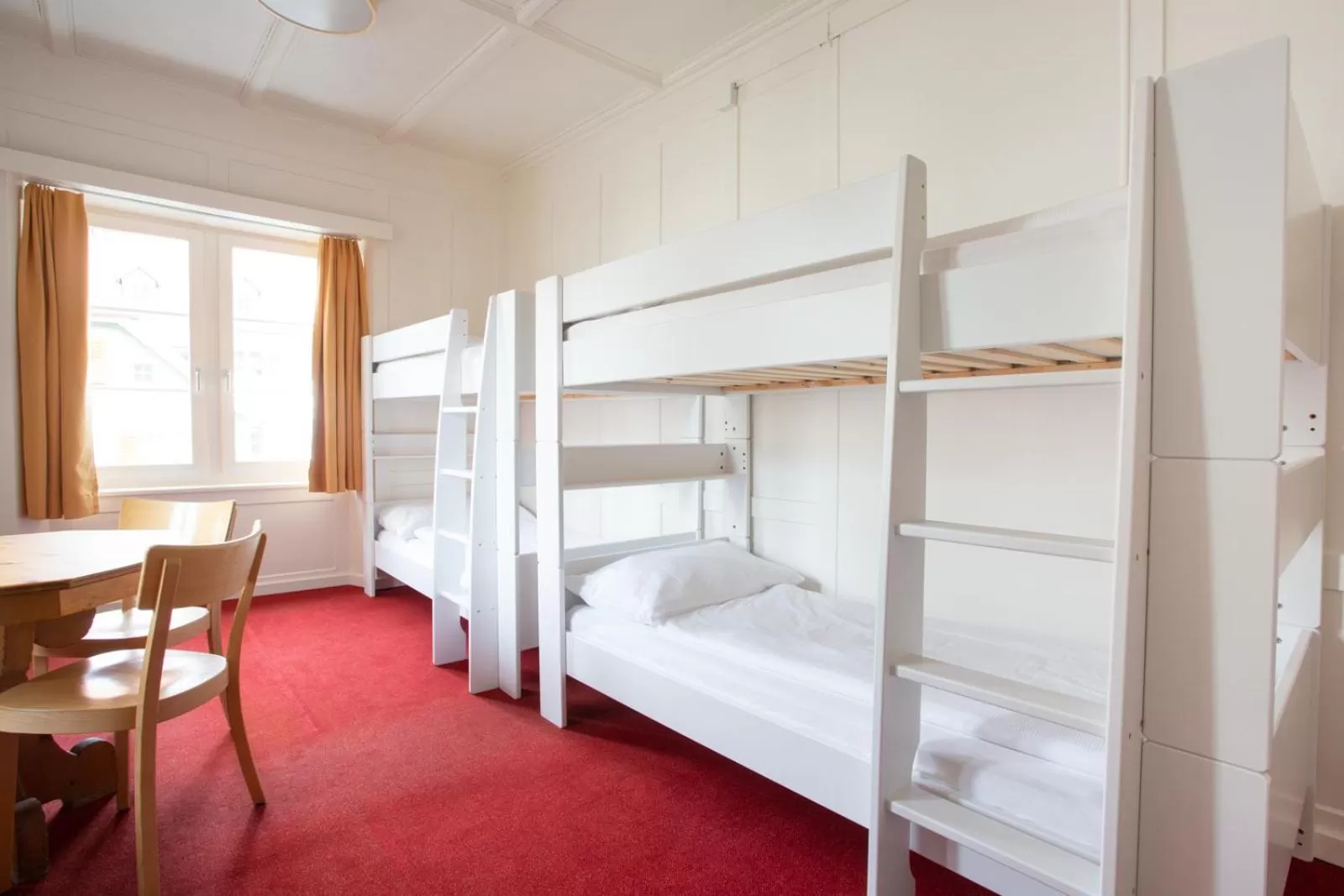 bunk bed, Bed in Zunfthaus zur Rebleuten