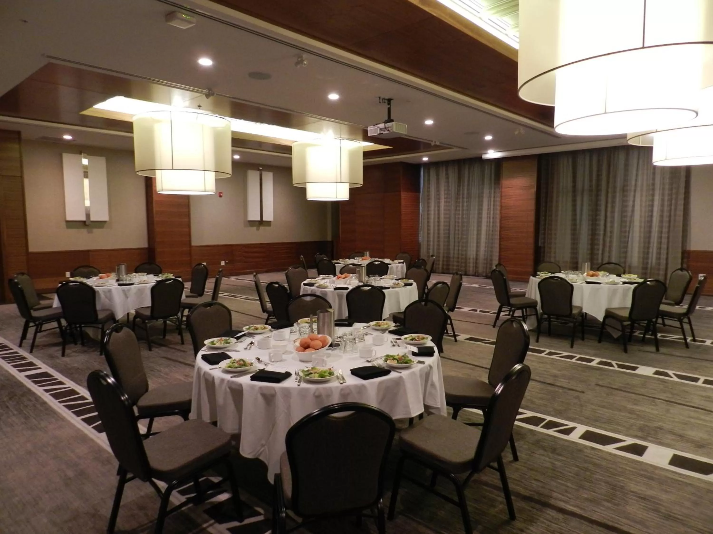Banquet/Function facilities in Radisson Hotel & Conference Centre Calgary Airport