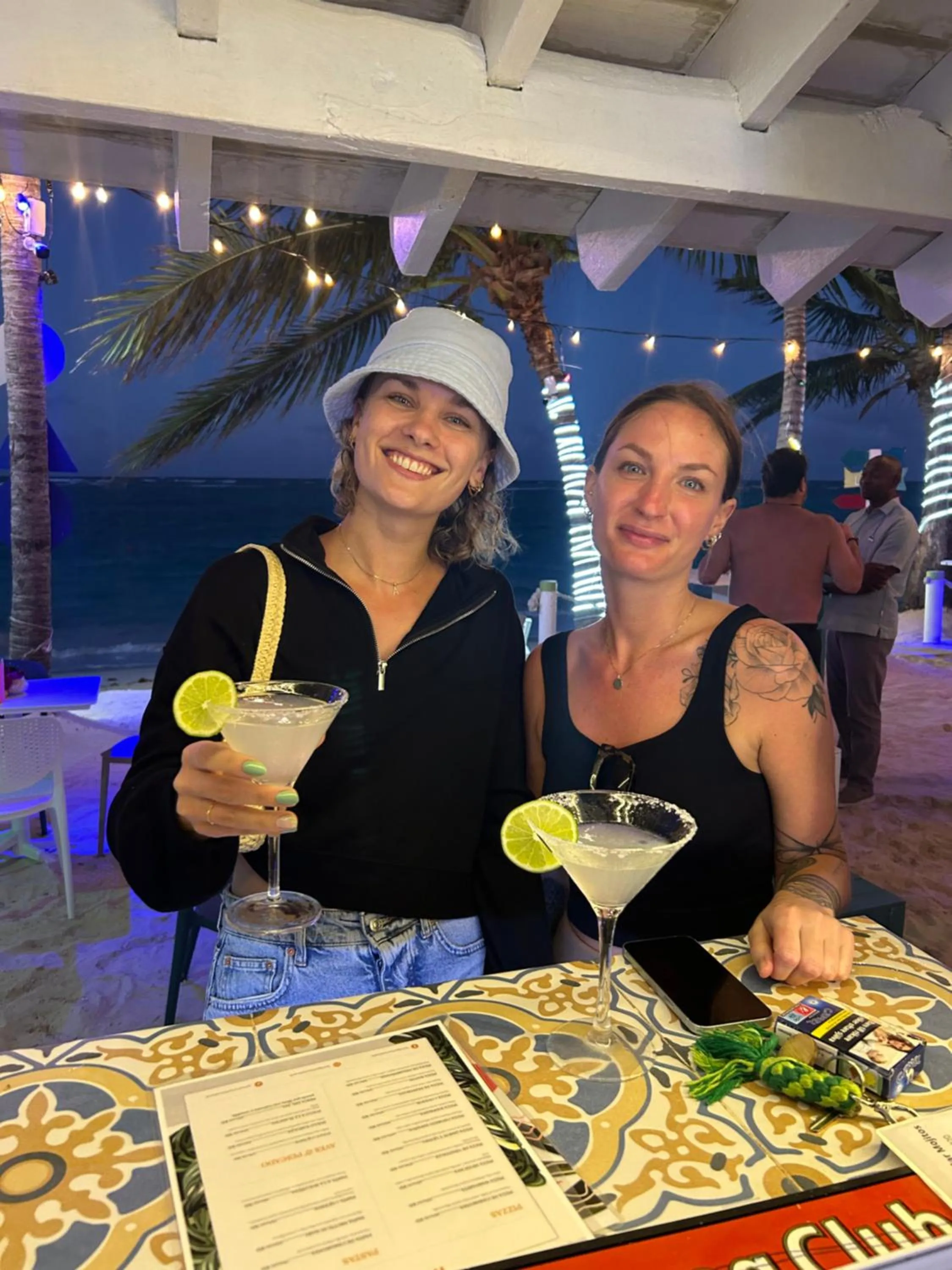 Lounge or bar in Hotel Checkin El Cortecito