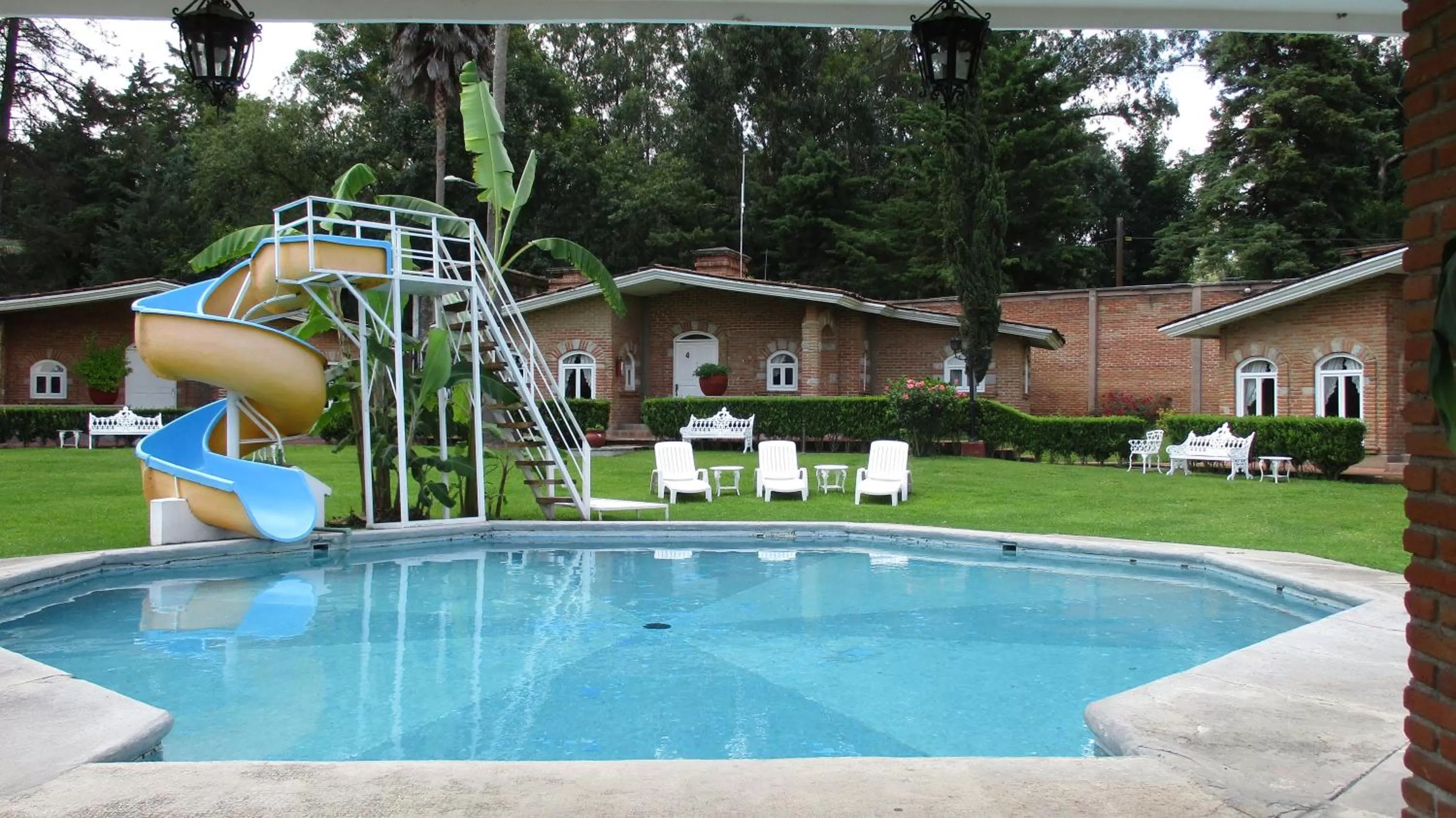 Garden in Hotel Villa Monarca Inn