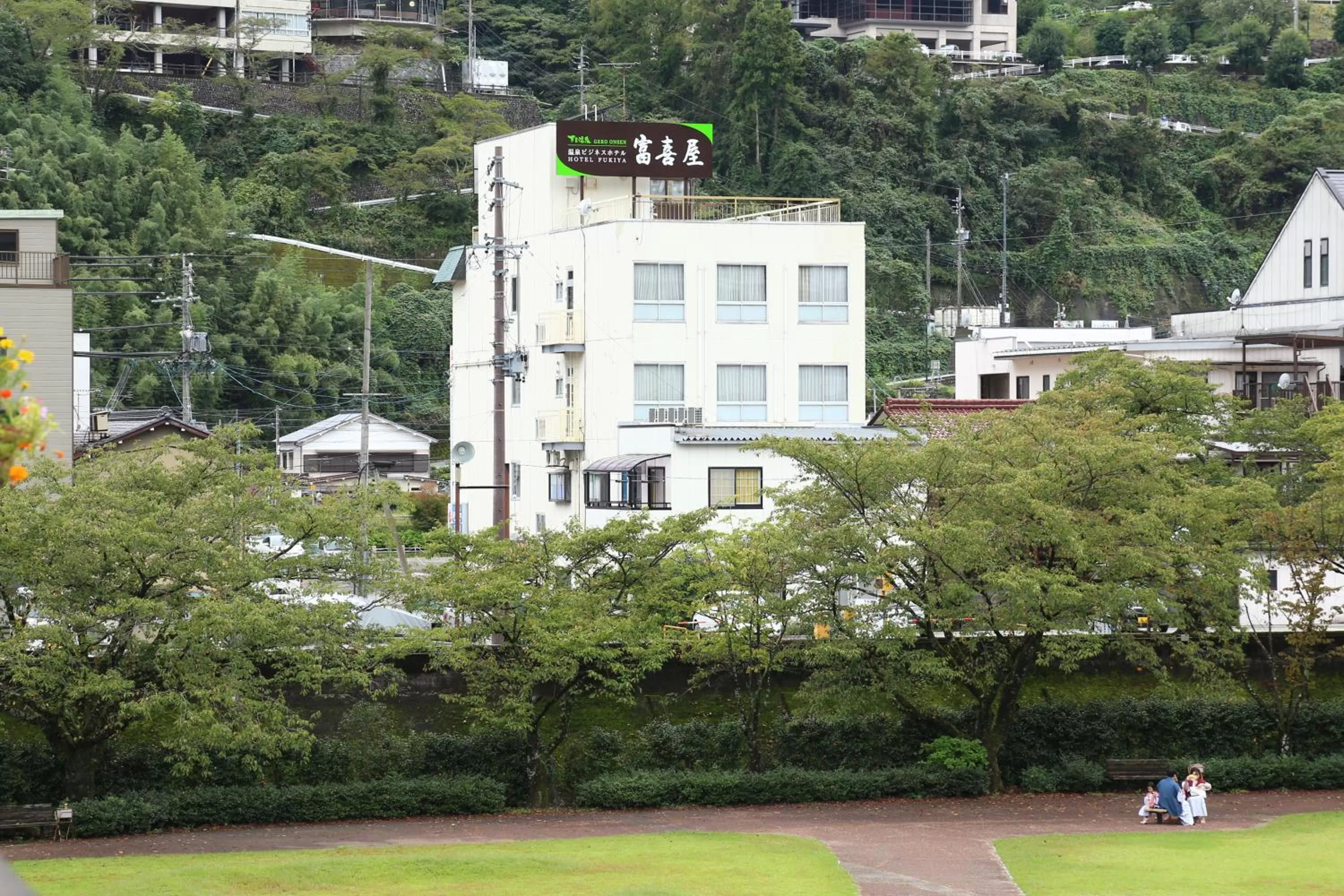 Property building in Fukiya