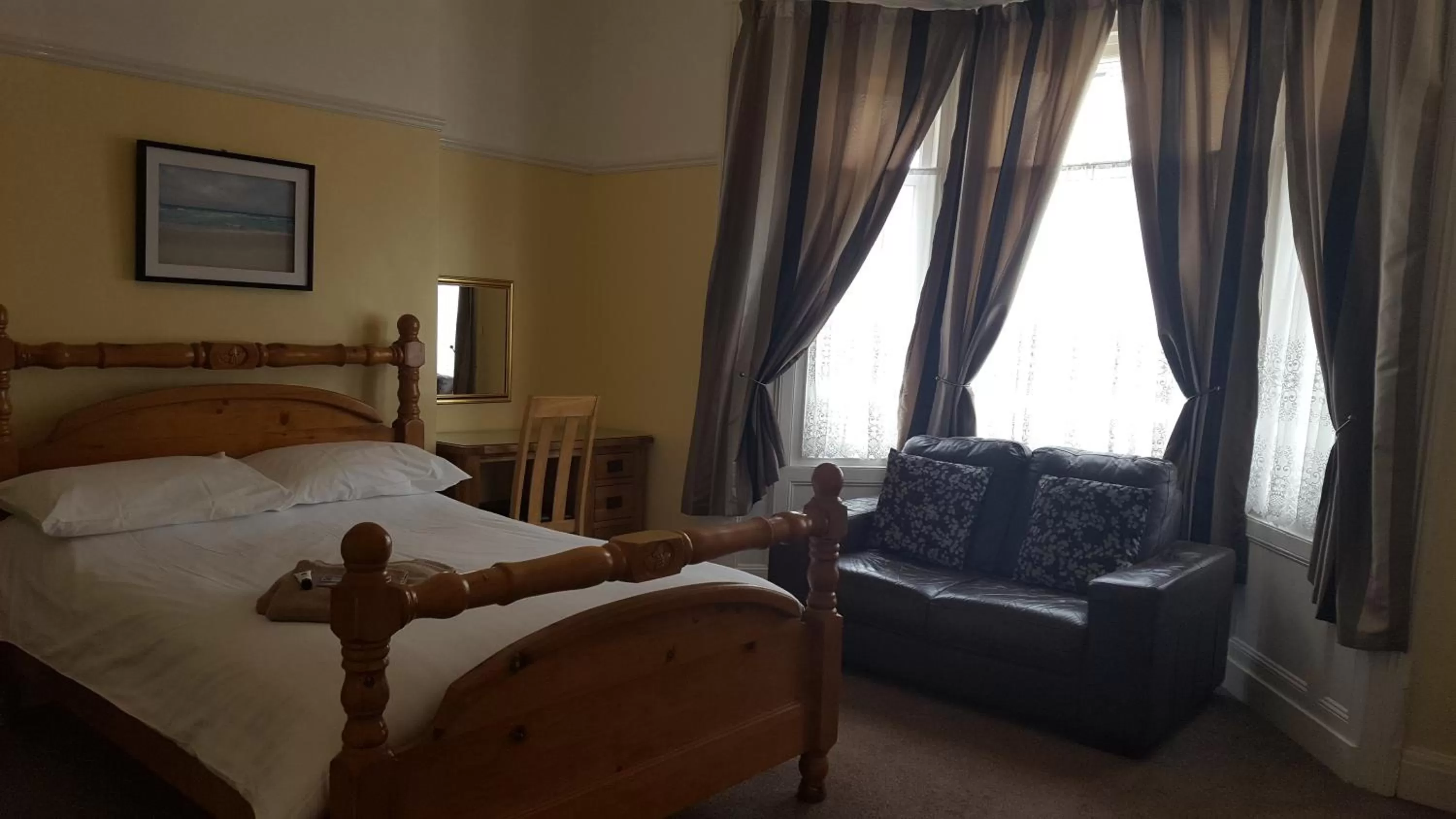 Photo of the whole room, Bed in The Beacon Hotel