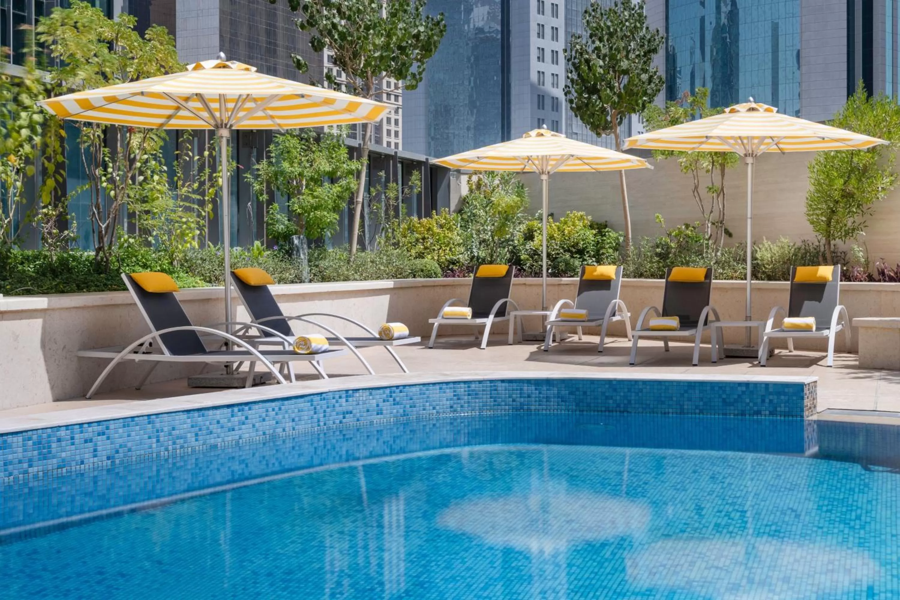 Swimming pool in Le Meridien City Center Doha