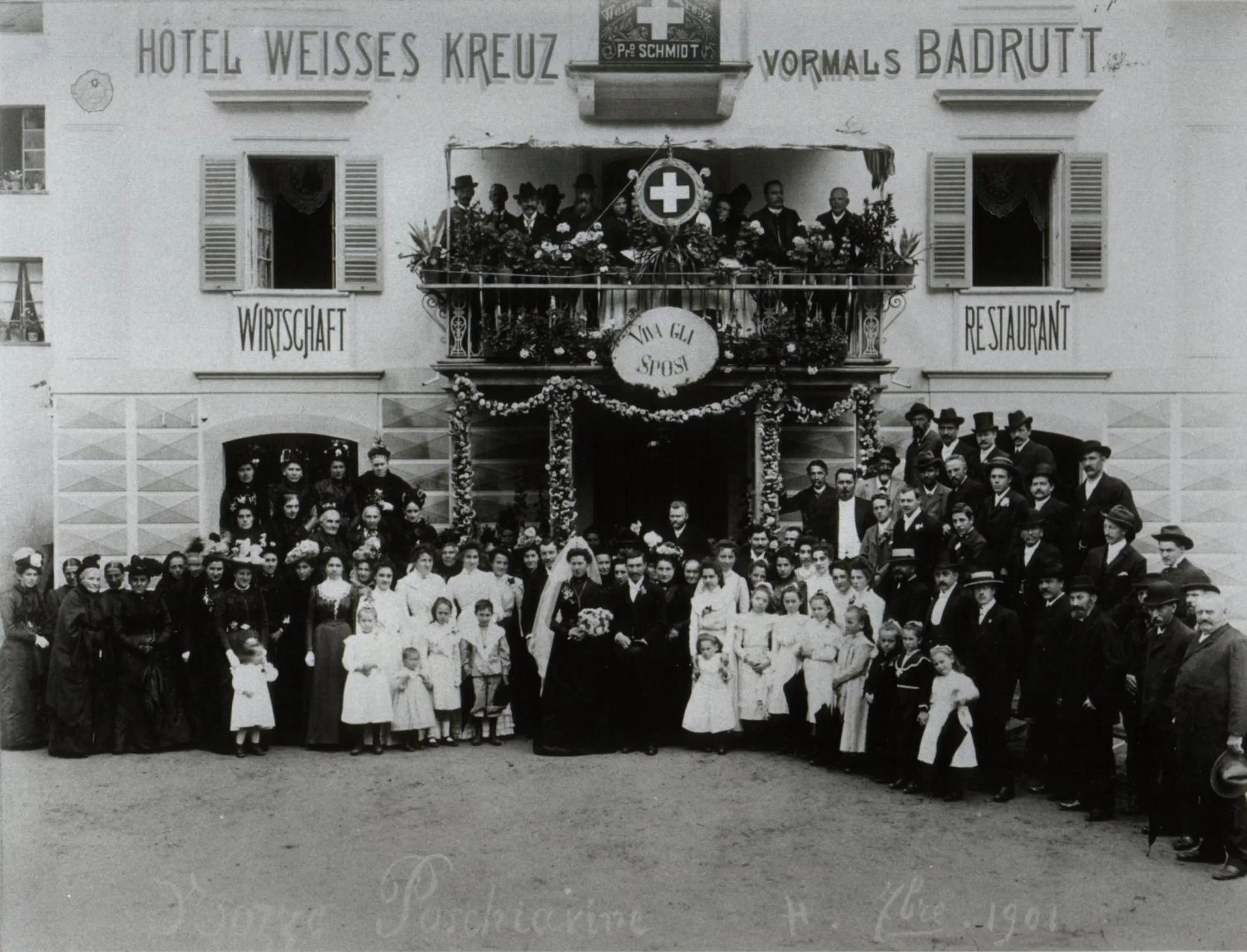 Property building in Hotel & SPA Croce Bianca