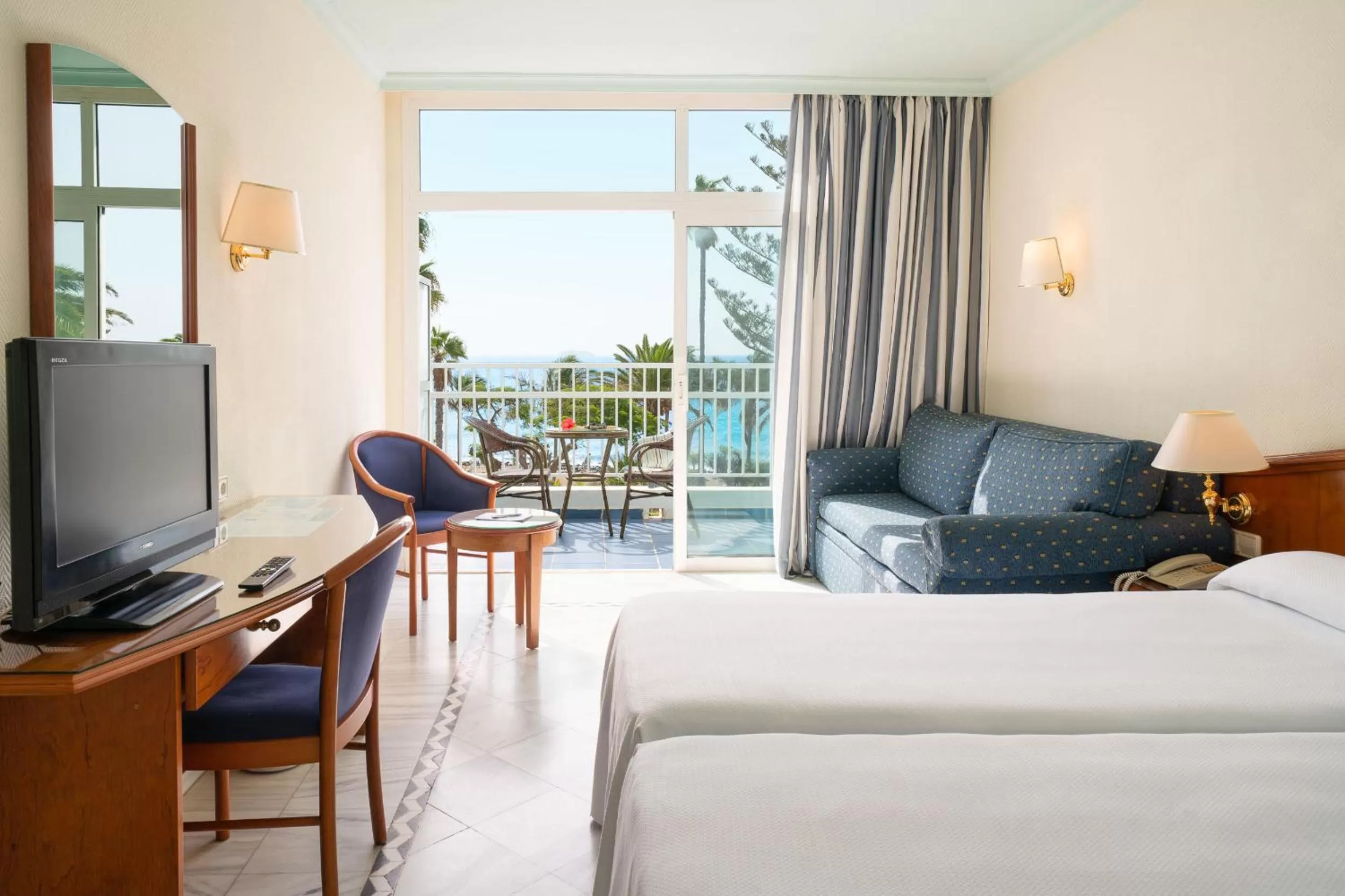 Photo of the whole room, Bed in VIK Hotel San Antonio