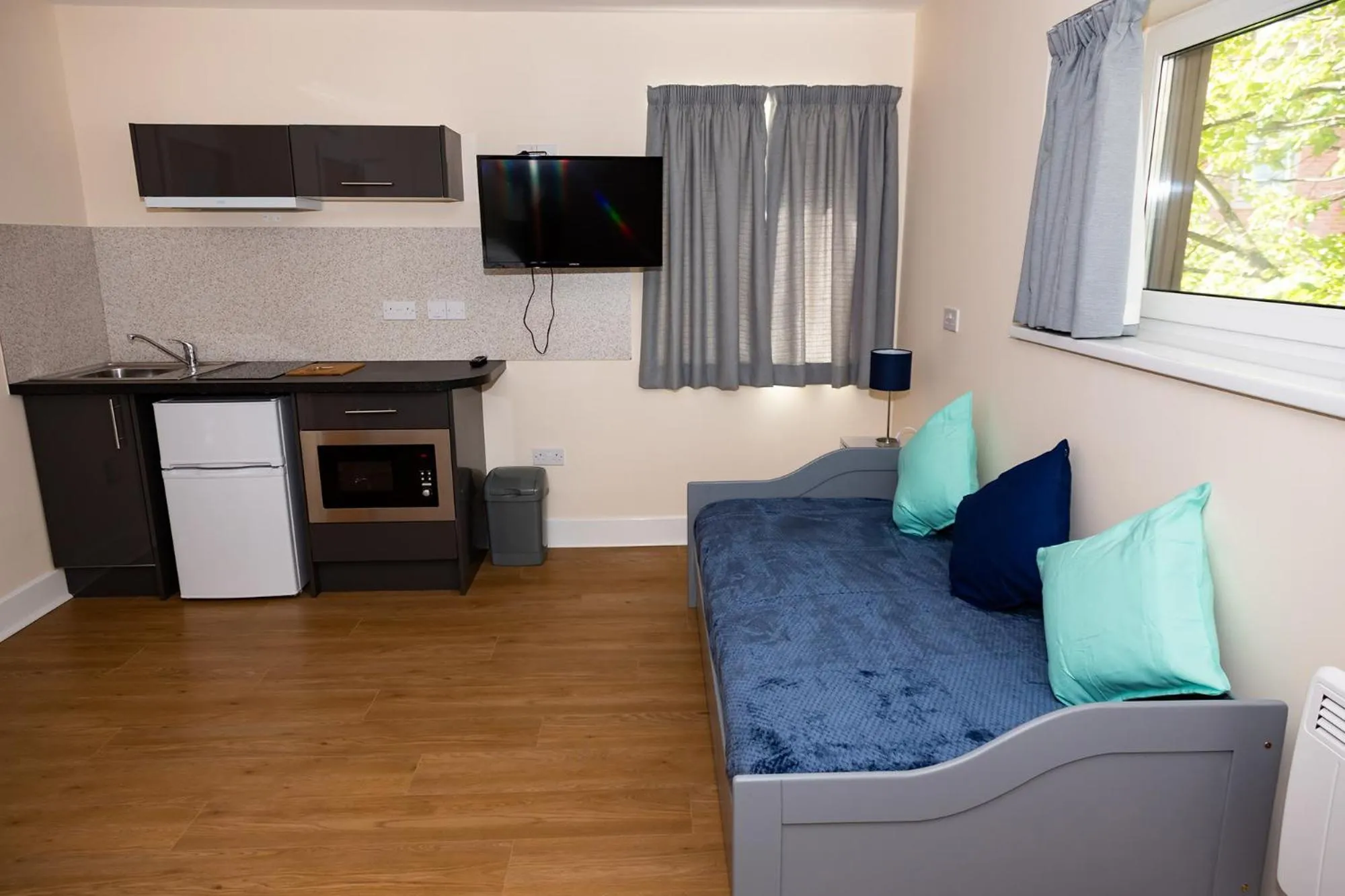 Kitchen or kitchenette in Alexander House