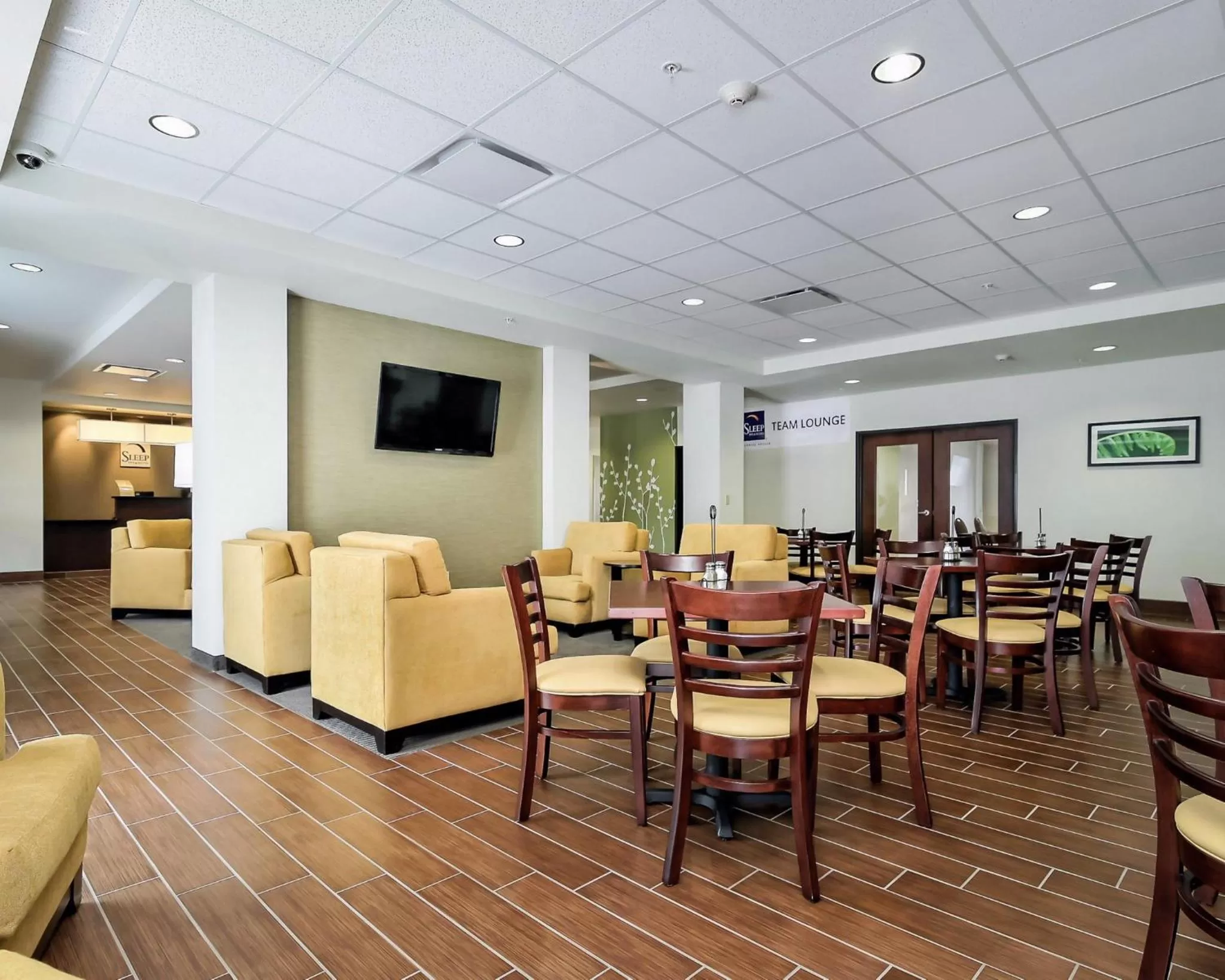 Lobby or reception in Sleep Inn & Suites Fort Scott