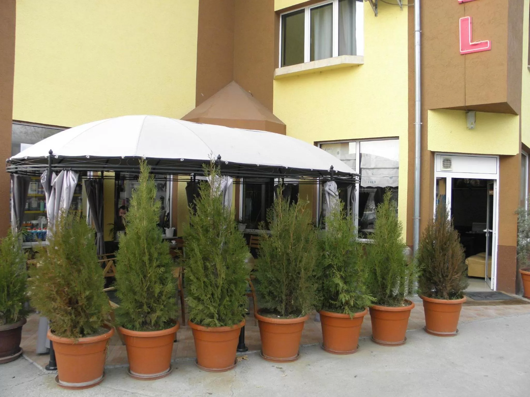 Facade/entrance in Hotel Pilevski