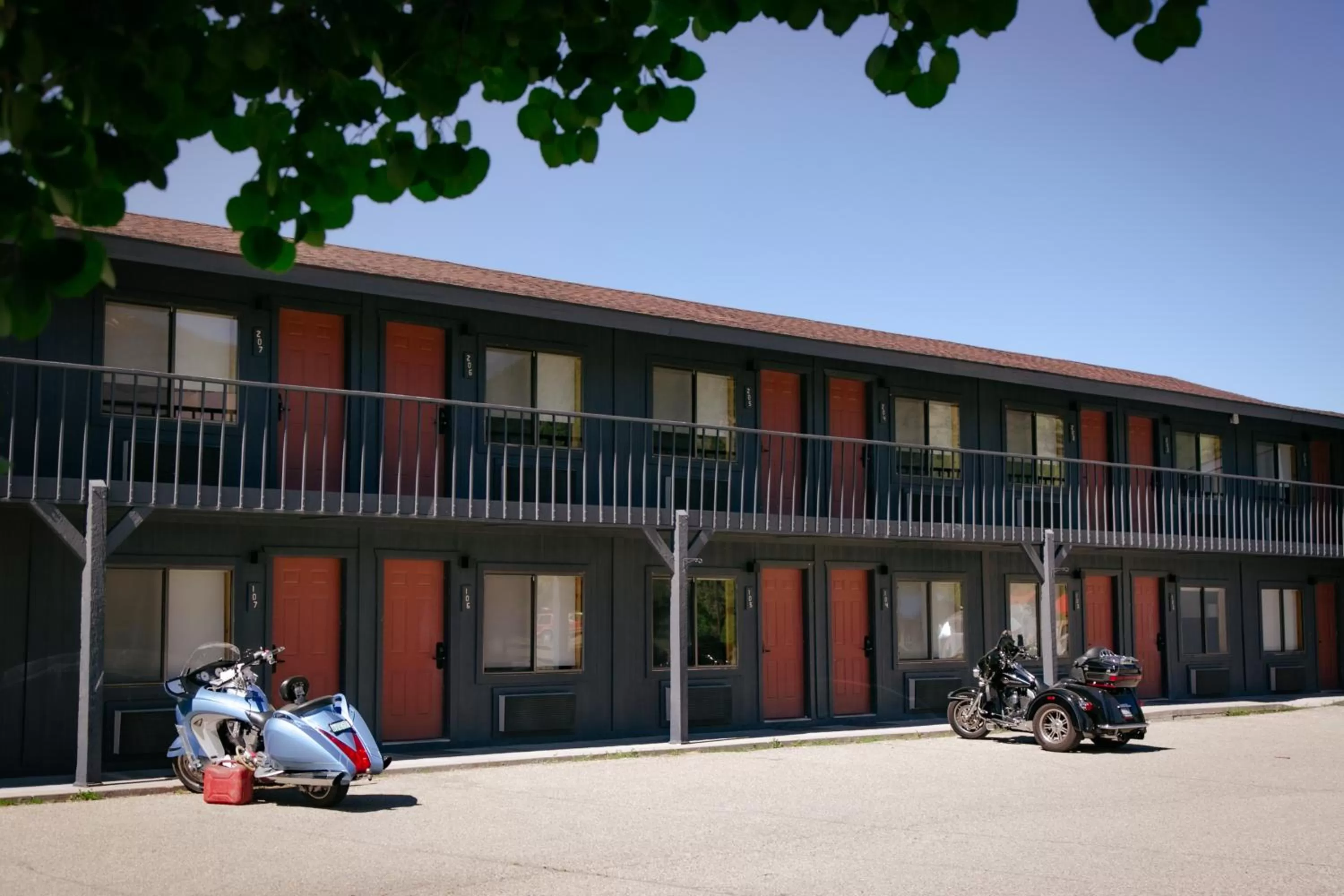 Property building in LOGE Wolf Creek