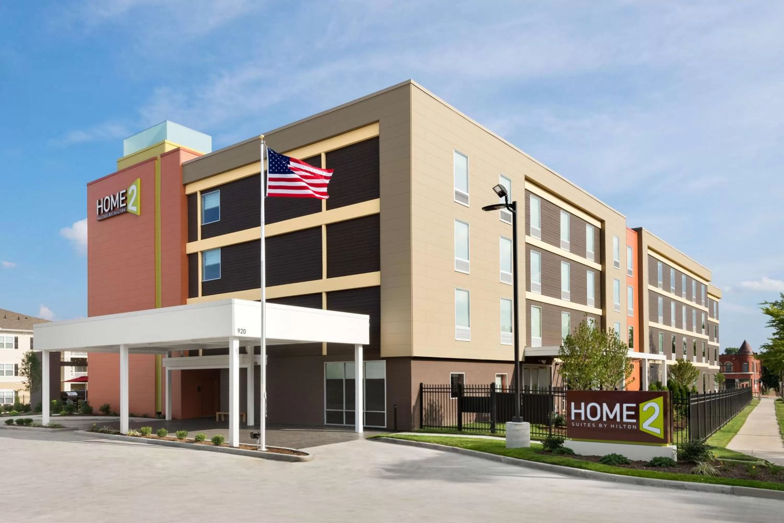 Property building in Home2 Suites St. Louis / Forest Park