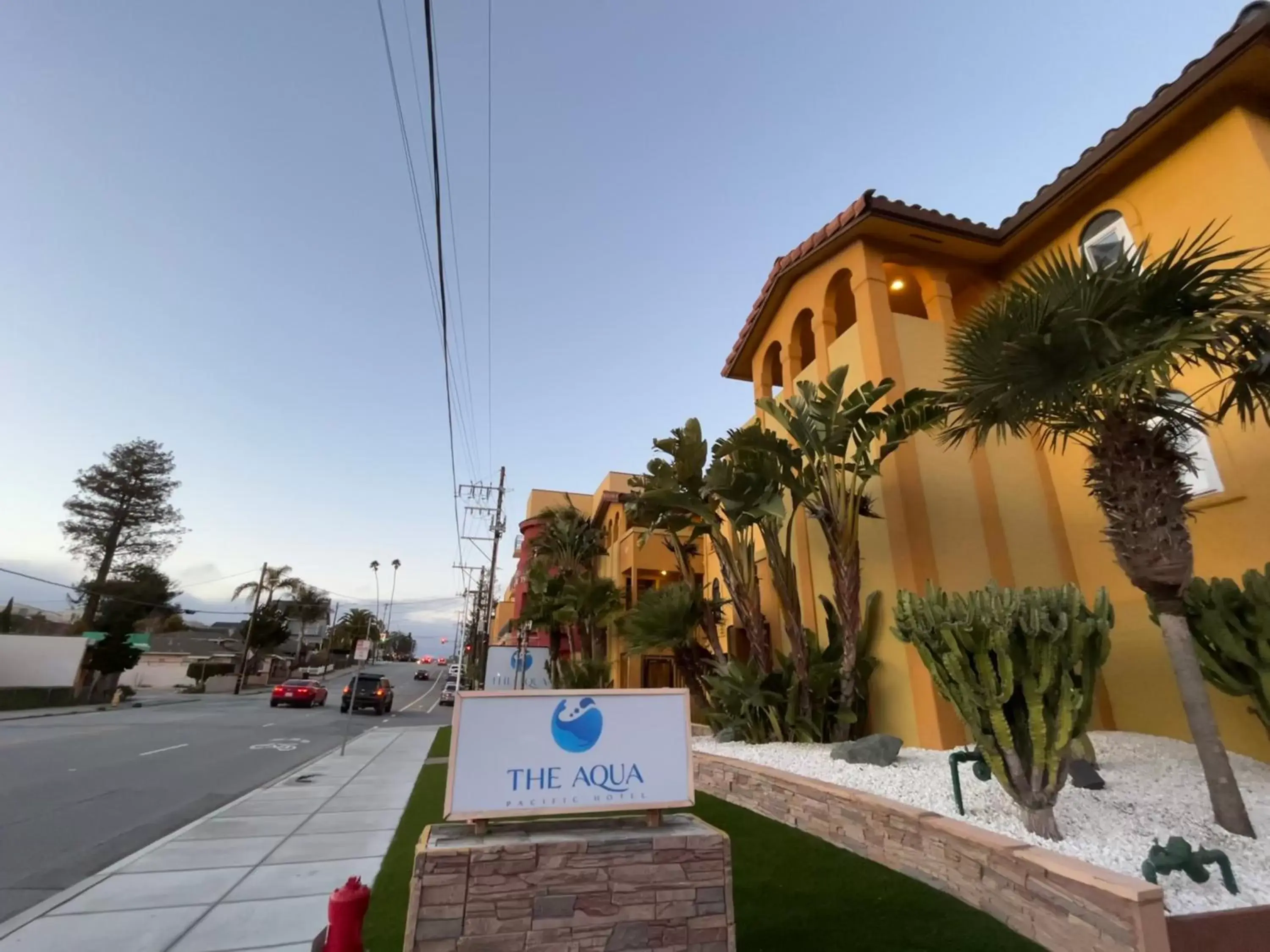 The Aqua Pacific Hotel The Aqua Pacific Hotel