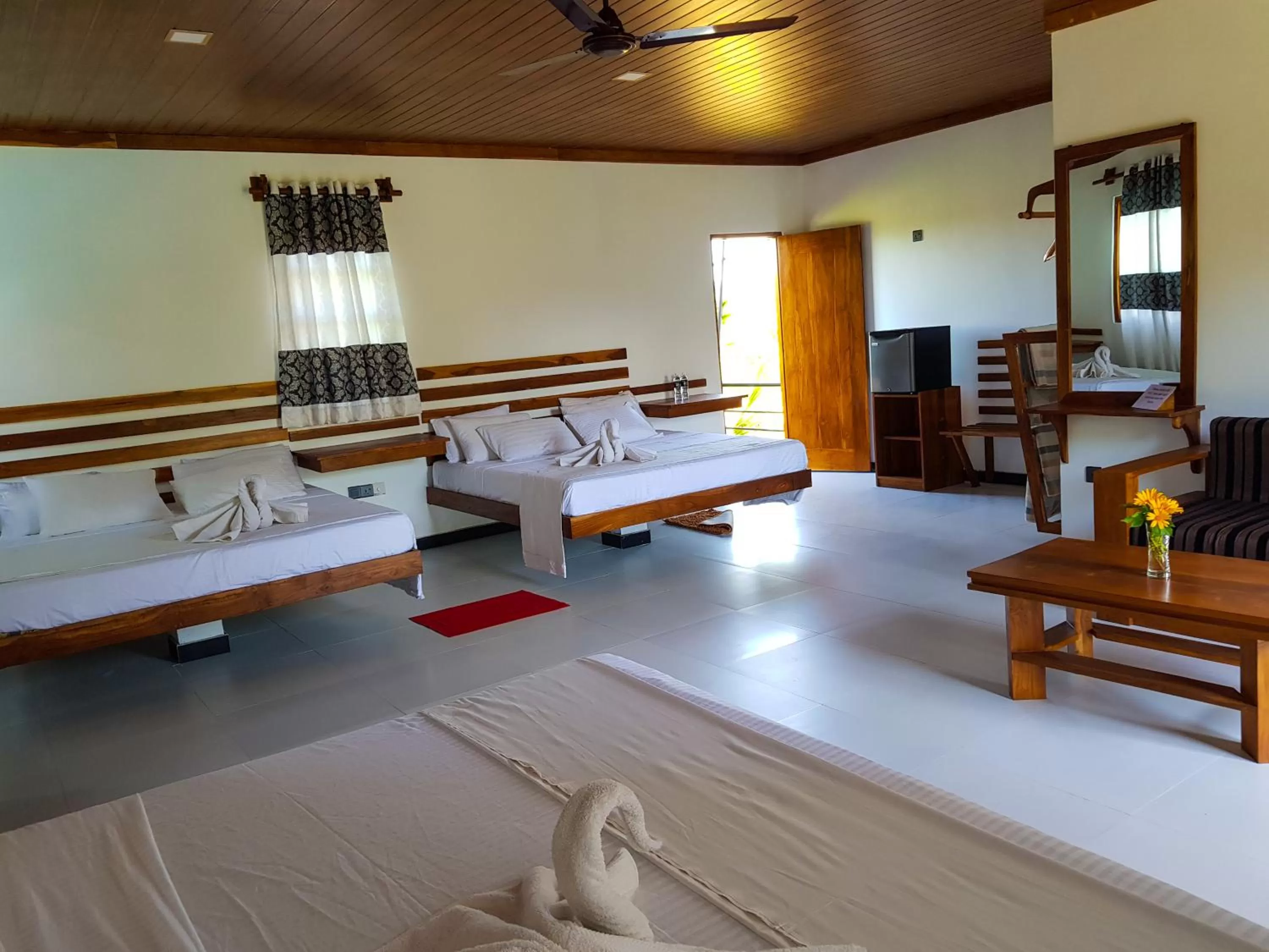 Bed in Eco Hotel Black & White - Anuradhapura