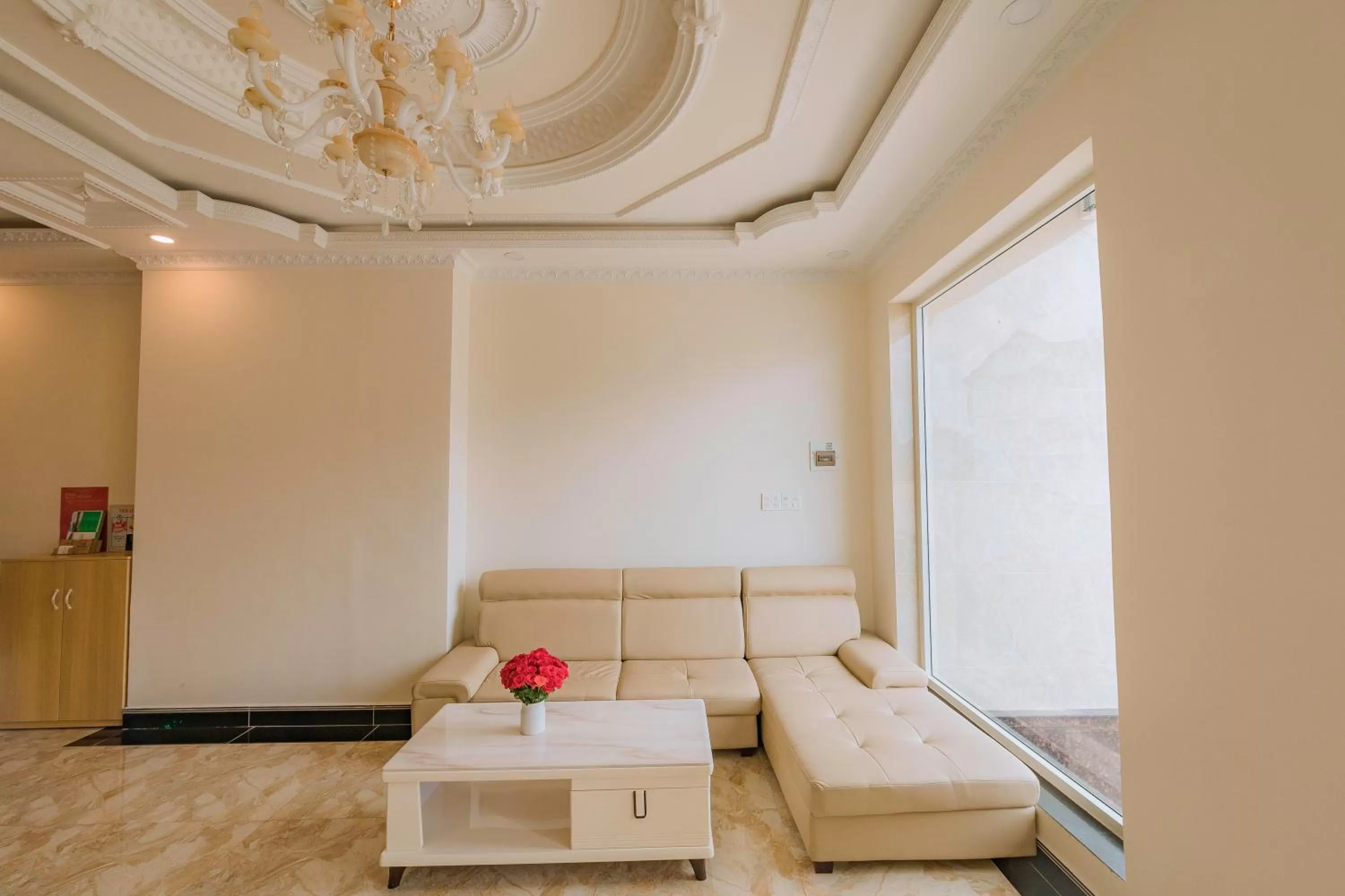 Lobby or reception in Khanh Uyen 1 Hotel