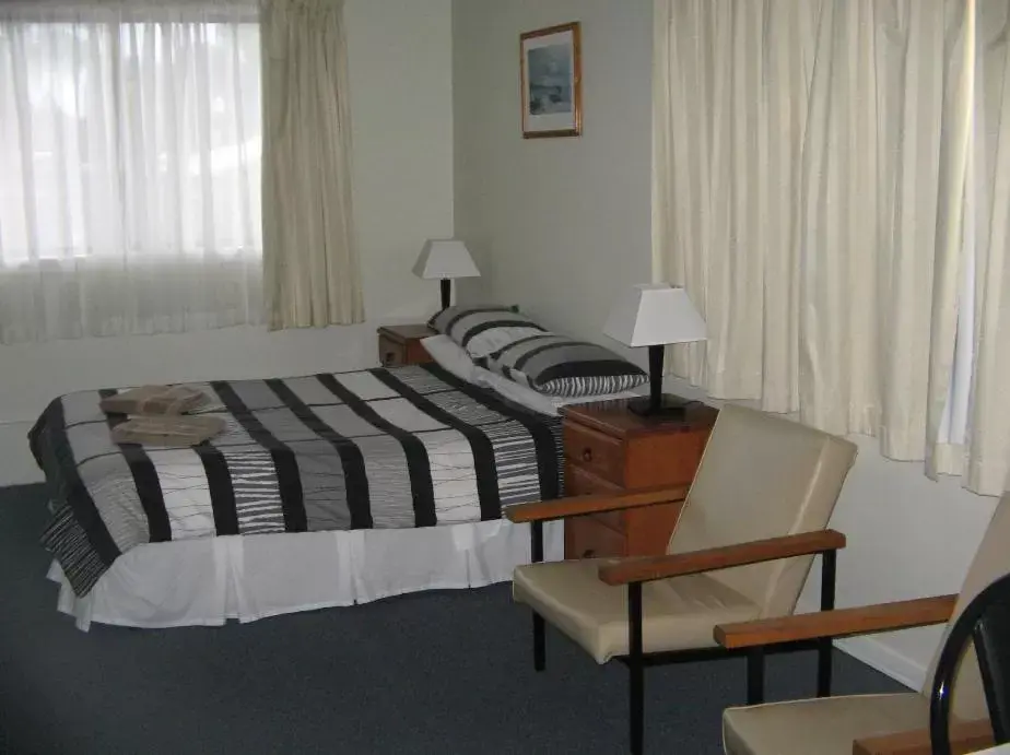 Family Room in River Park Motor Inn Family Room in River Park Motor Inn