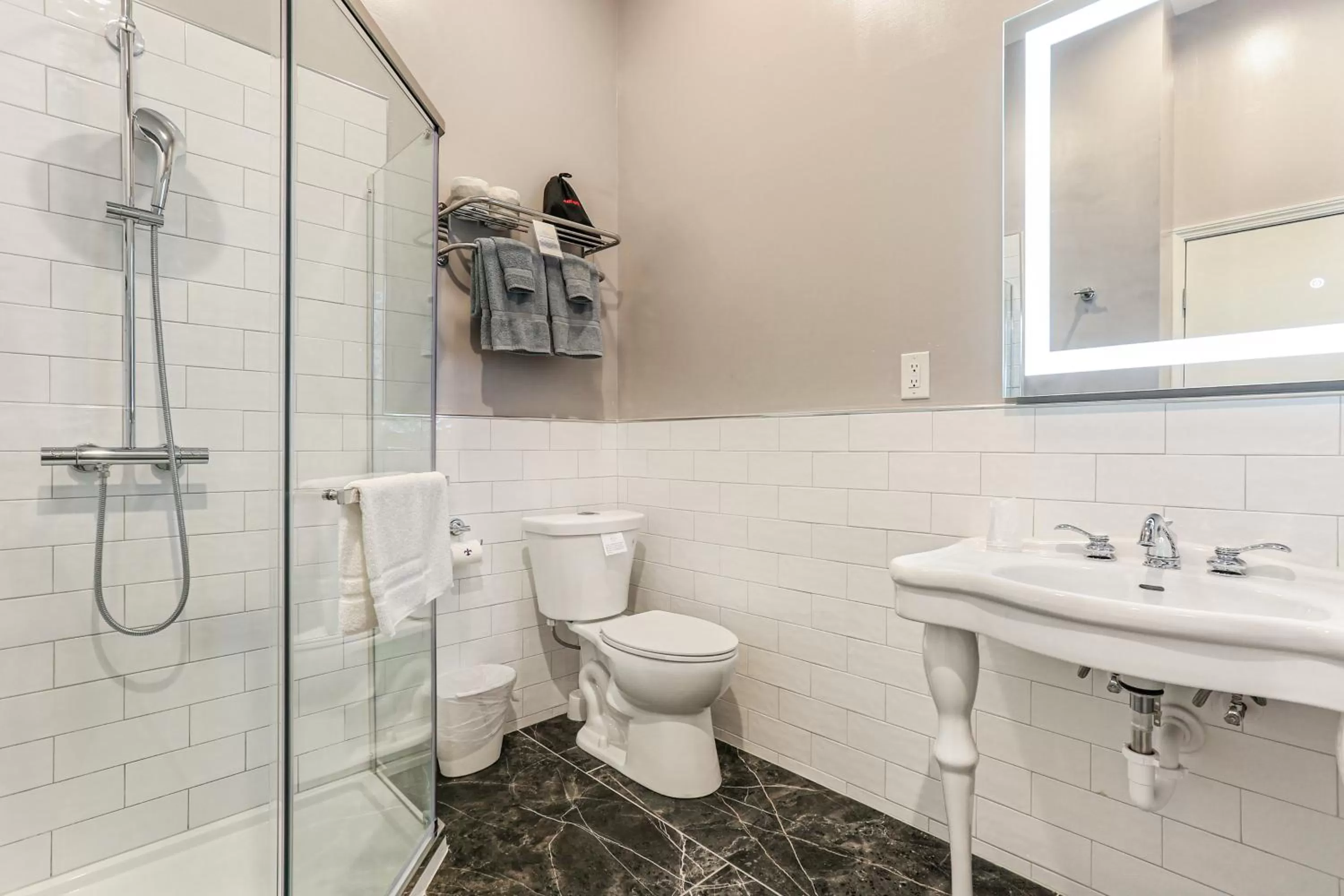 Shower in Rathbone Mansions New Orleans