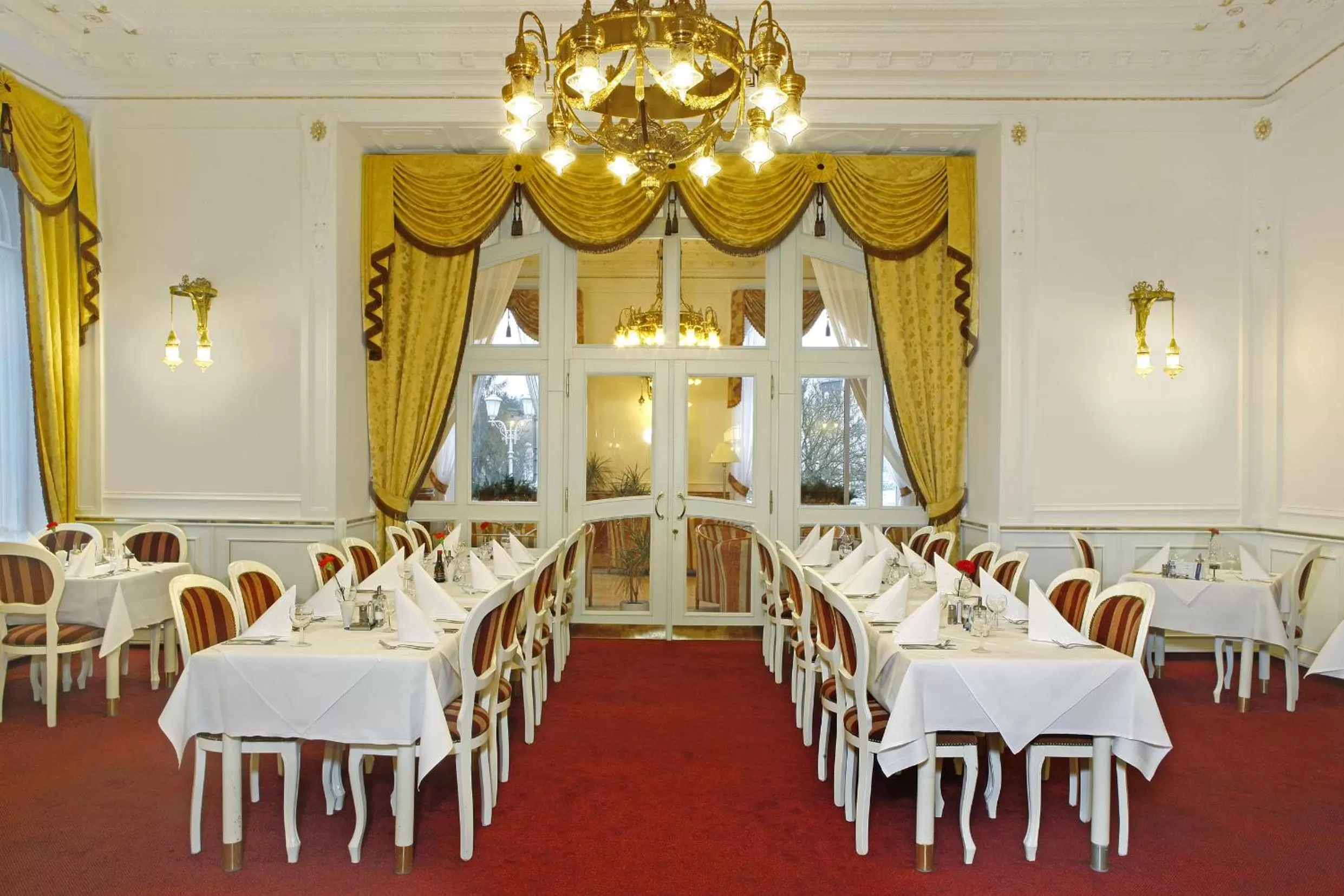 Restaurant/places to eat in Ensana Hvězda - Imperiál - Neapol