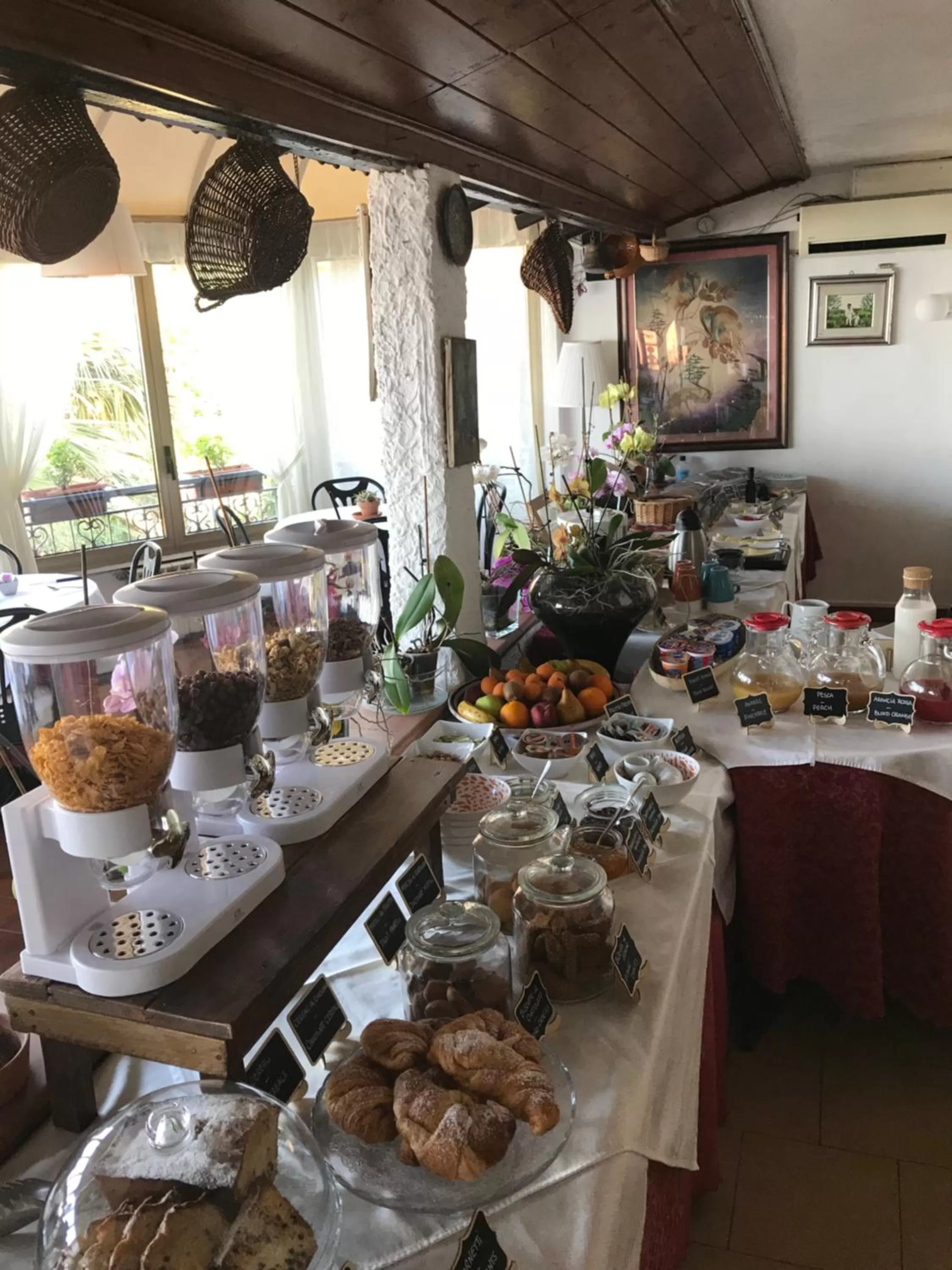 Breakfast in Villa Greta Hotel Rooms & Suites