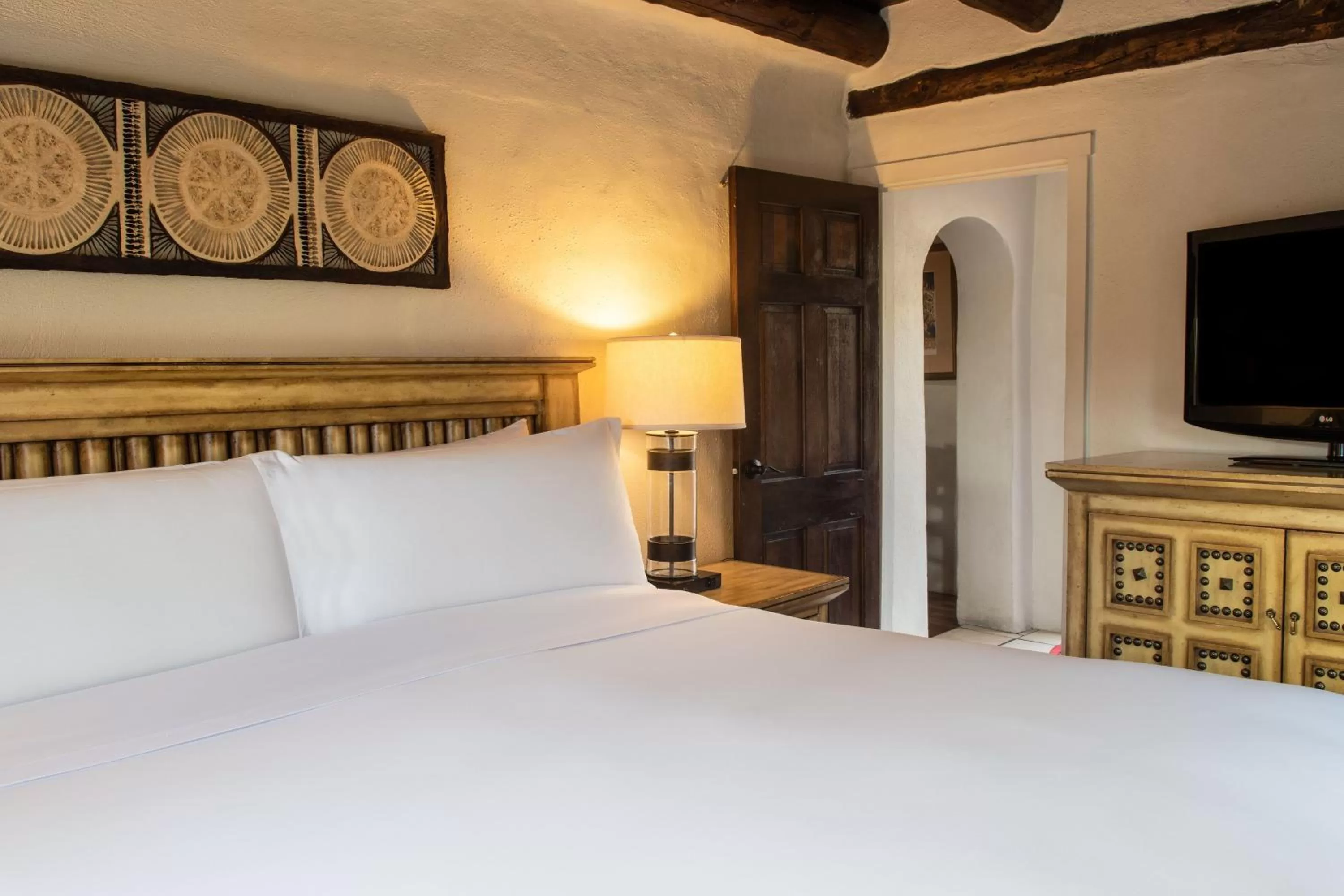 Bedroom, Bed in La Posada De Santa Fe, a Tribute Portfolio Resort & Spa