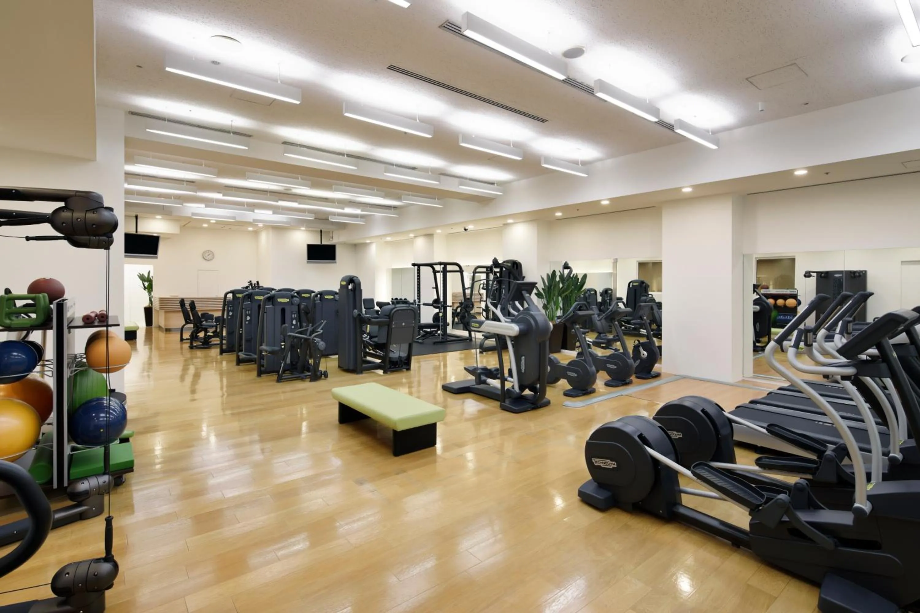 Fitness centre/facilities in The Prince Sakura Tower Tokyo, Autograph Collection