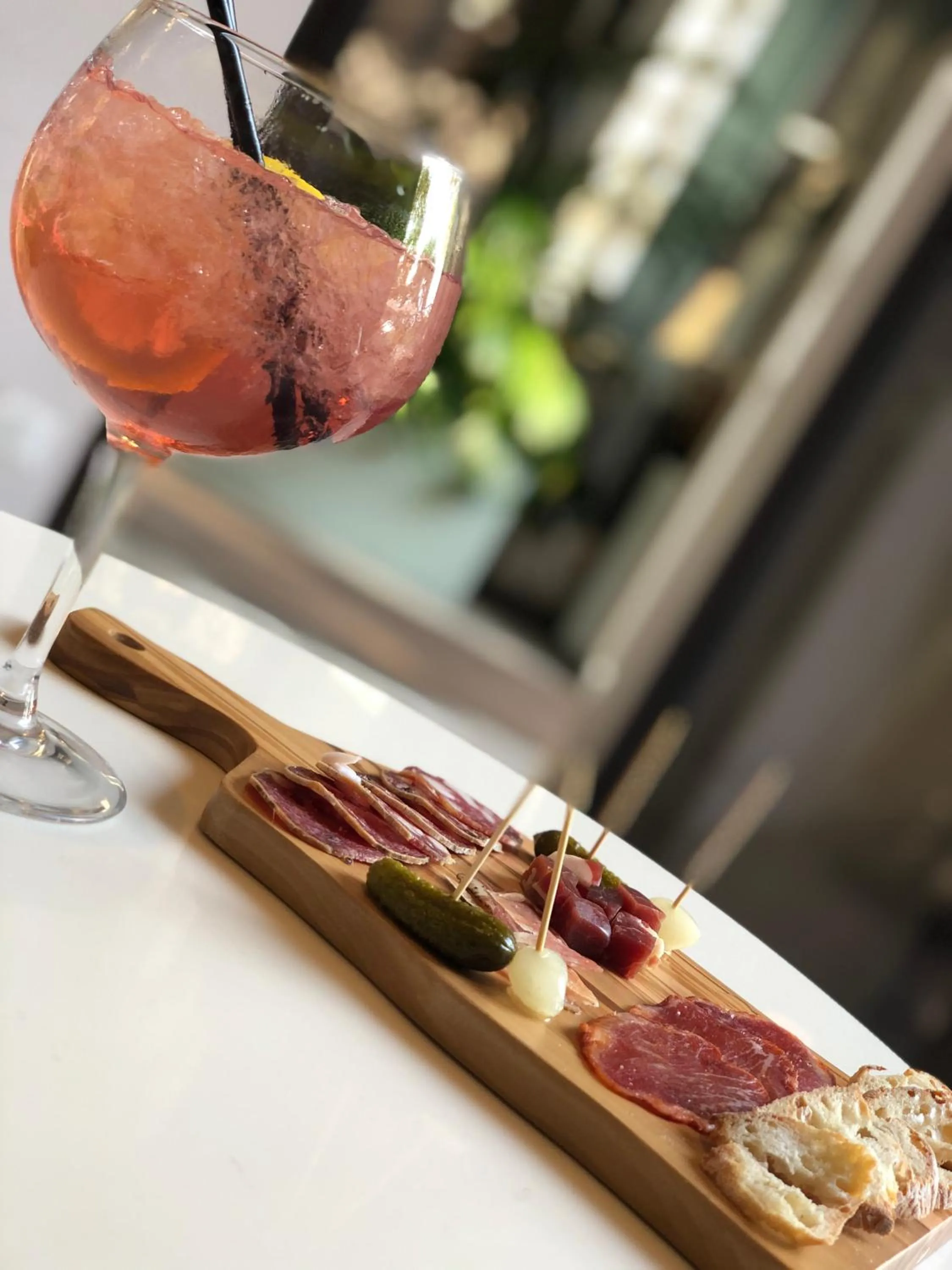 Lounge or bar in Hôtel le XIX