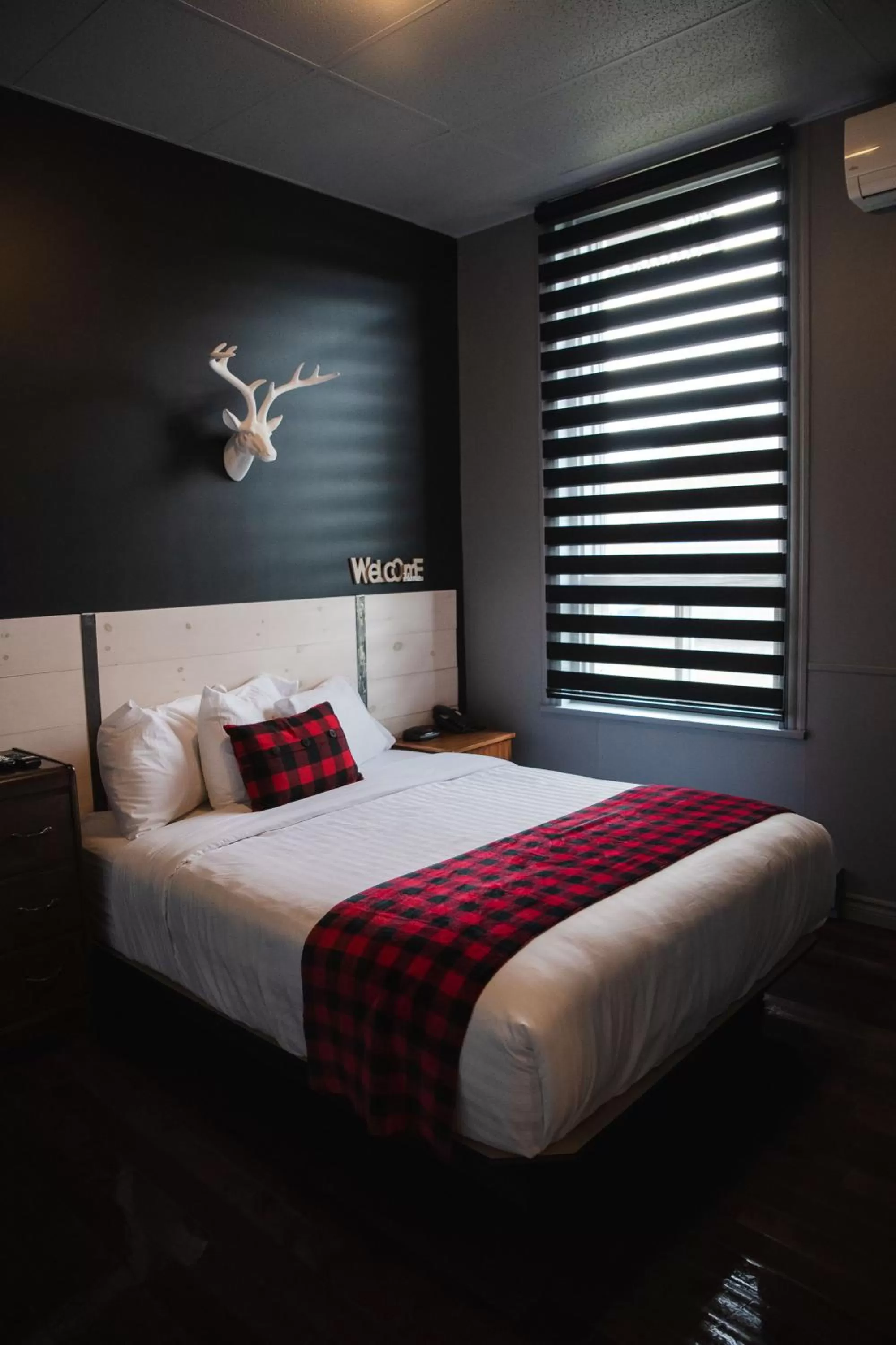 Bed in Auberge Beausejour