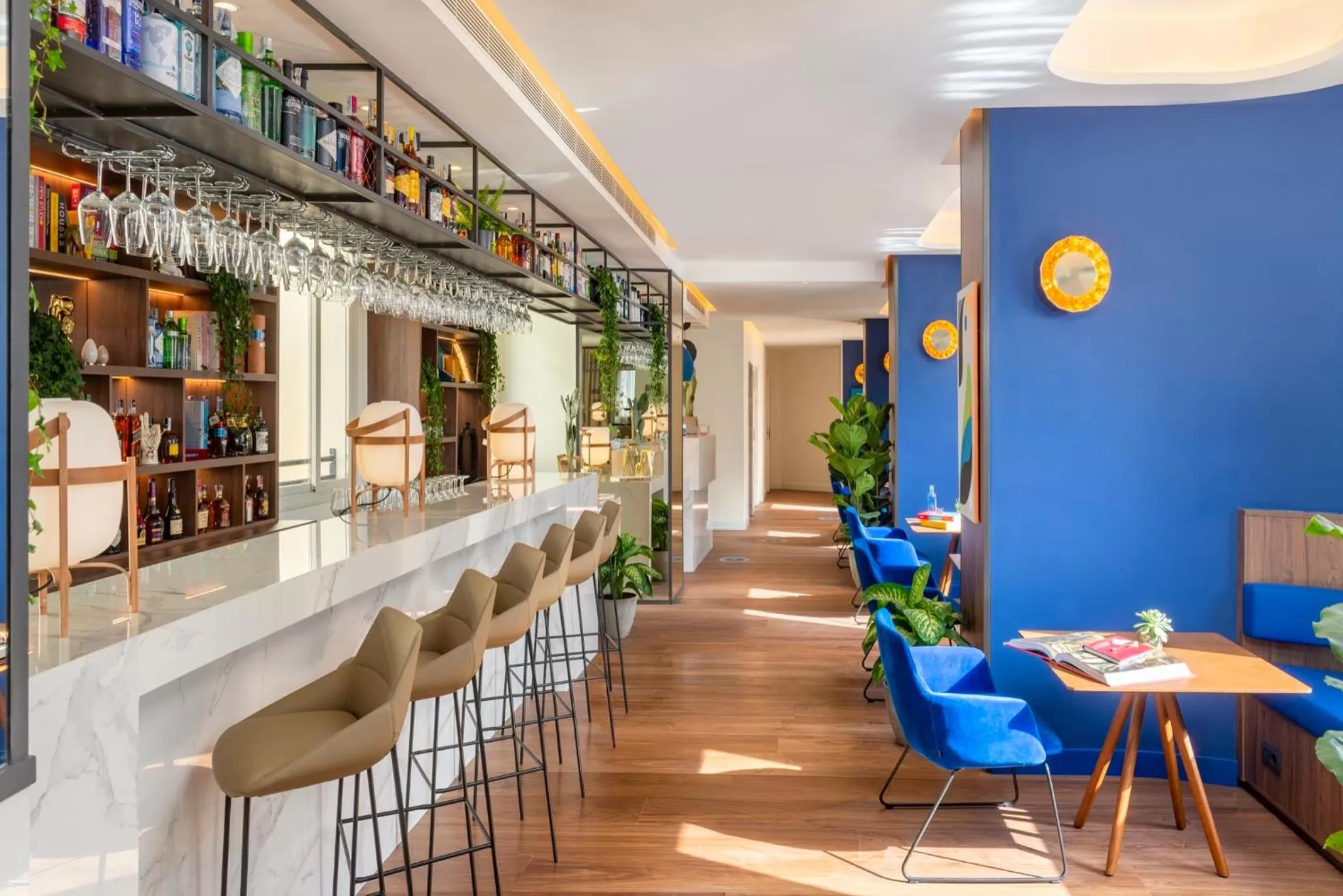 Lounge or bar in INNSIDE by Meliá Madrid Gran Vía