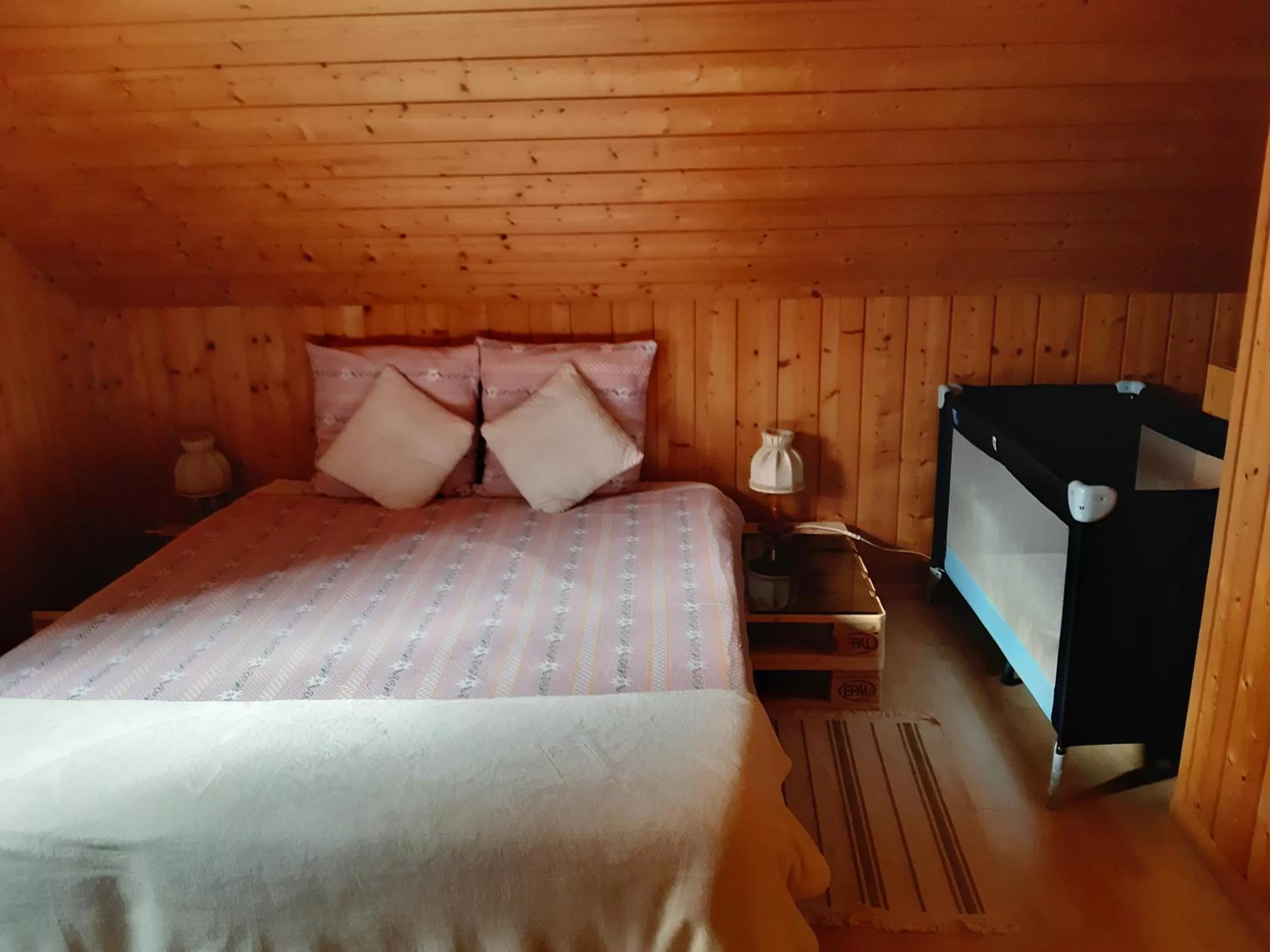 Bedroom, Bed in Chalet Ferreira