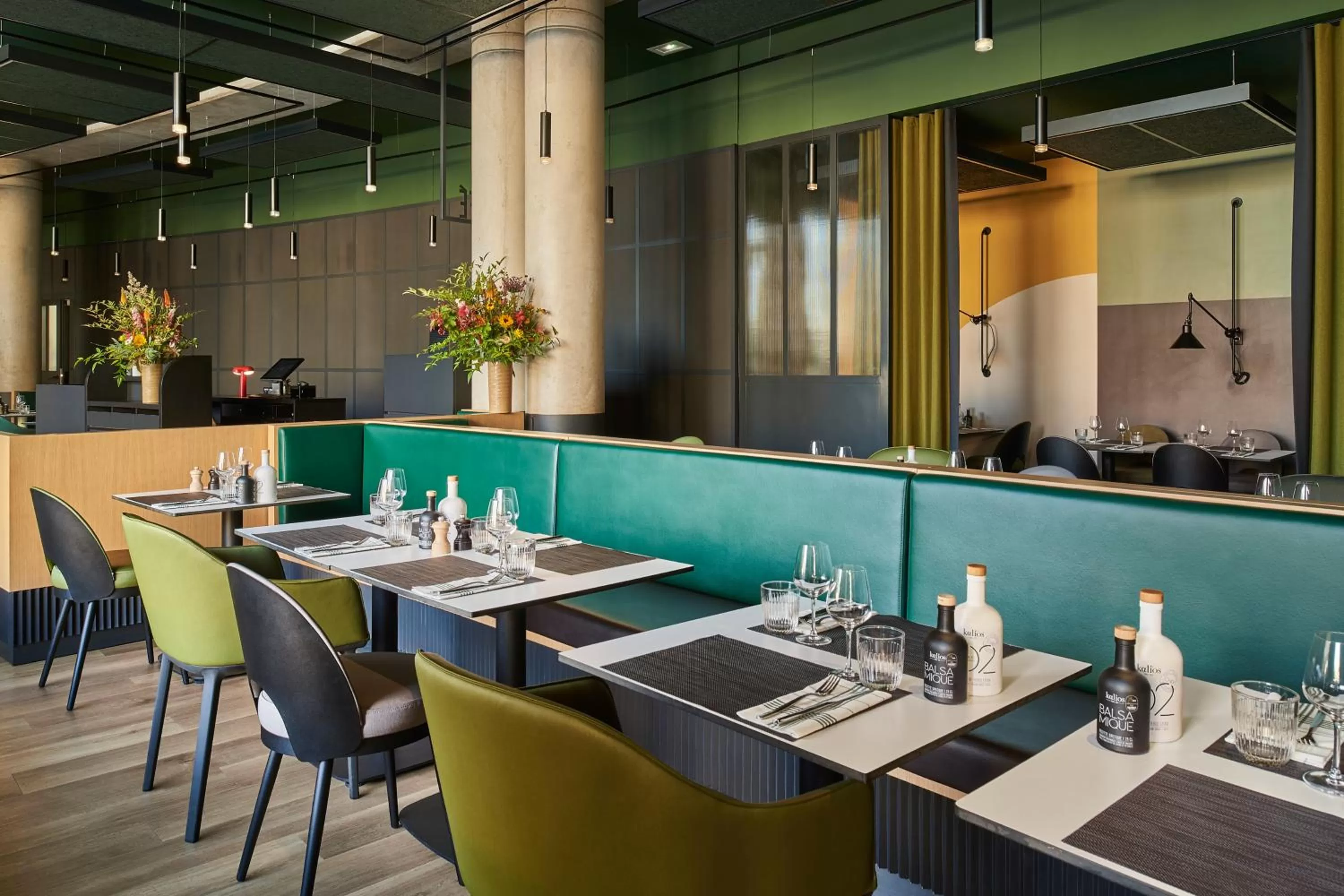 Restaurant/places to eat in Novotel Paris Gare De Lyon