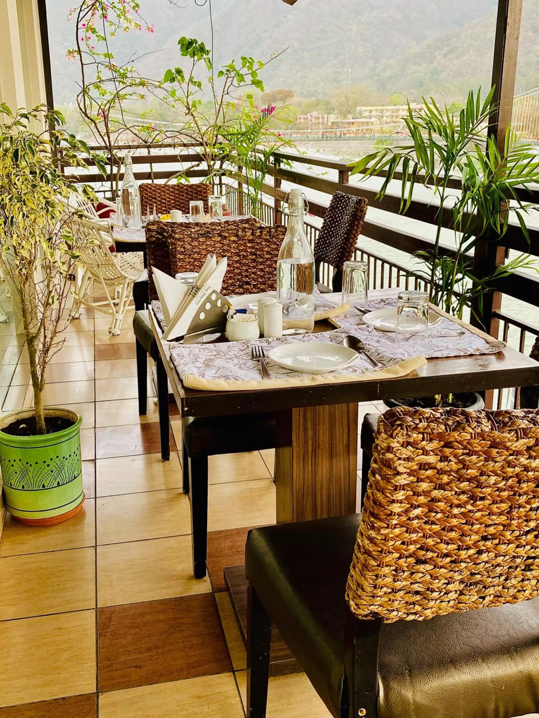 Restaurant/places to eat in Sanskriti Vedic Retreat