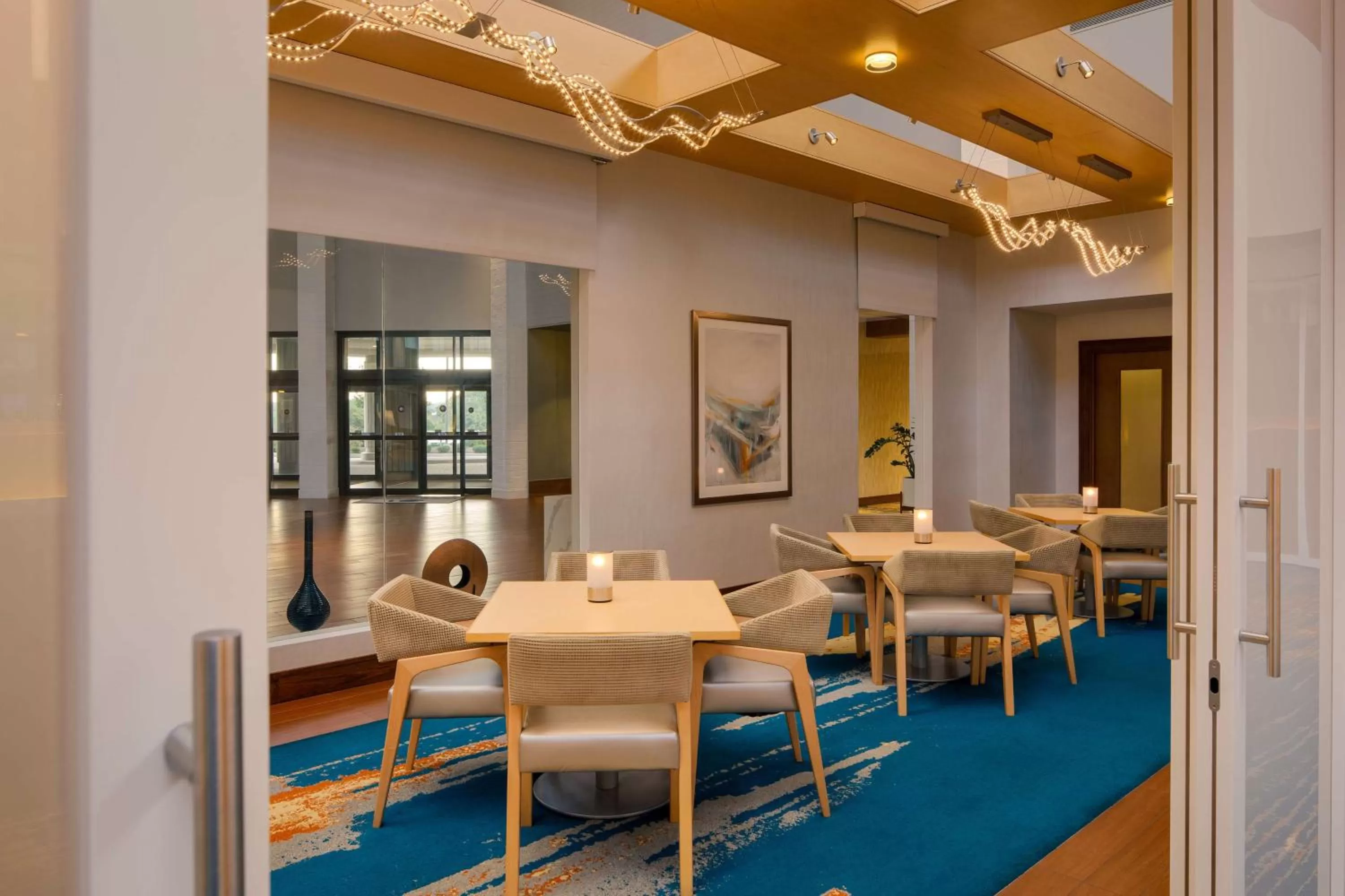 Restaurant/places to eat in DoubleTree by Hilton Pittsburgh - Cranberry