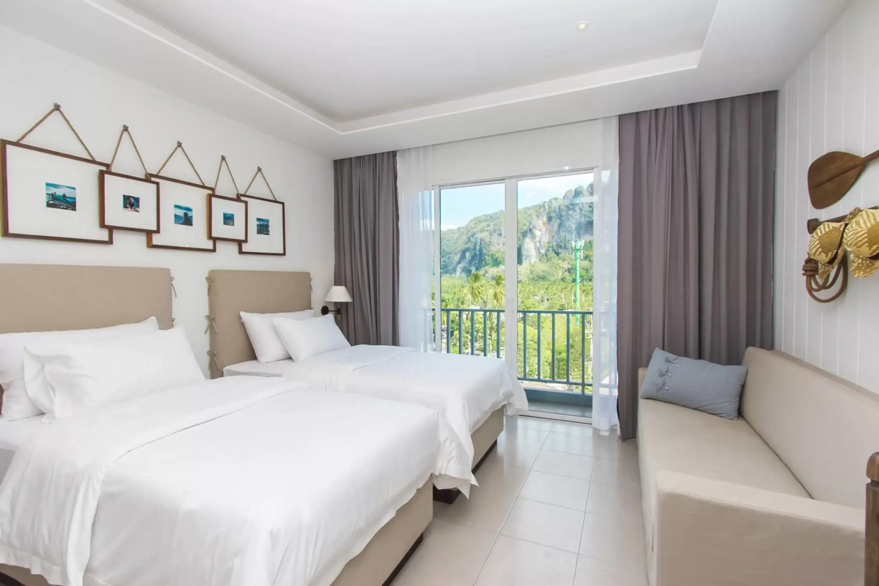 Deluxe Double Room or Twin Room with Cliff View in Marina Express-Fisherman Aonang Deluxe Double Room or Twin Room with Cliff View in Marina Express-Fisherman Aonang