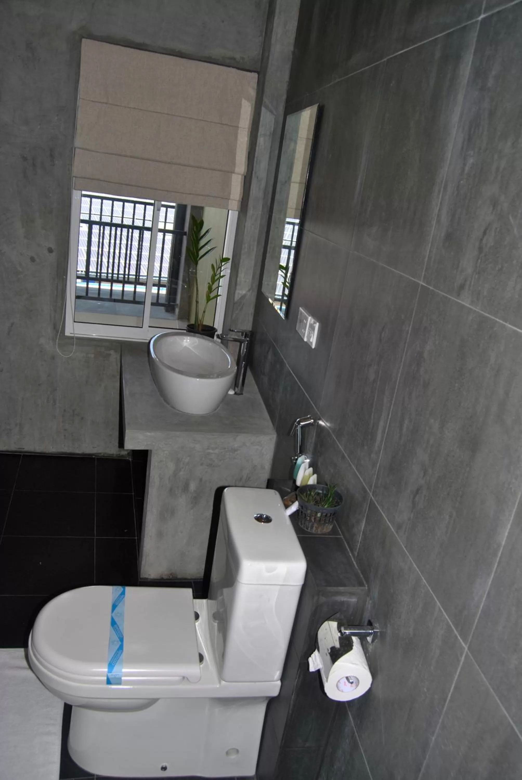 Bathroom in The Canoe