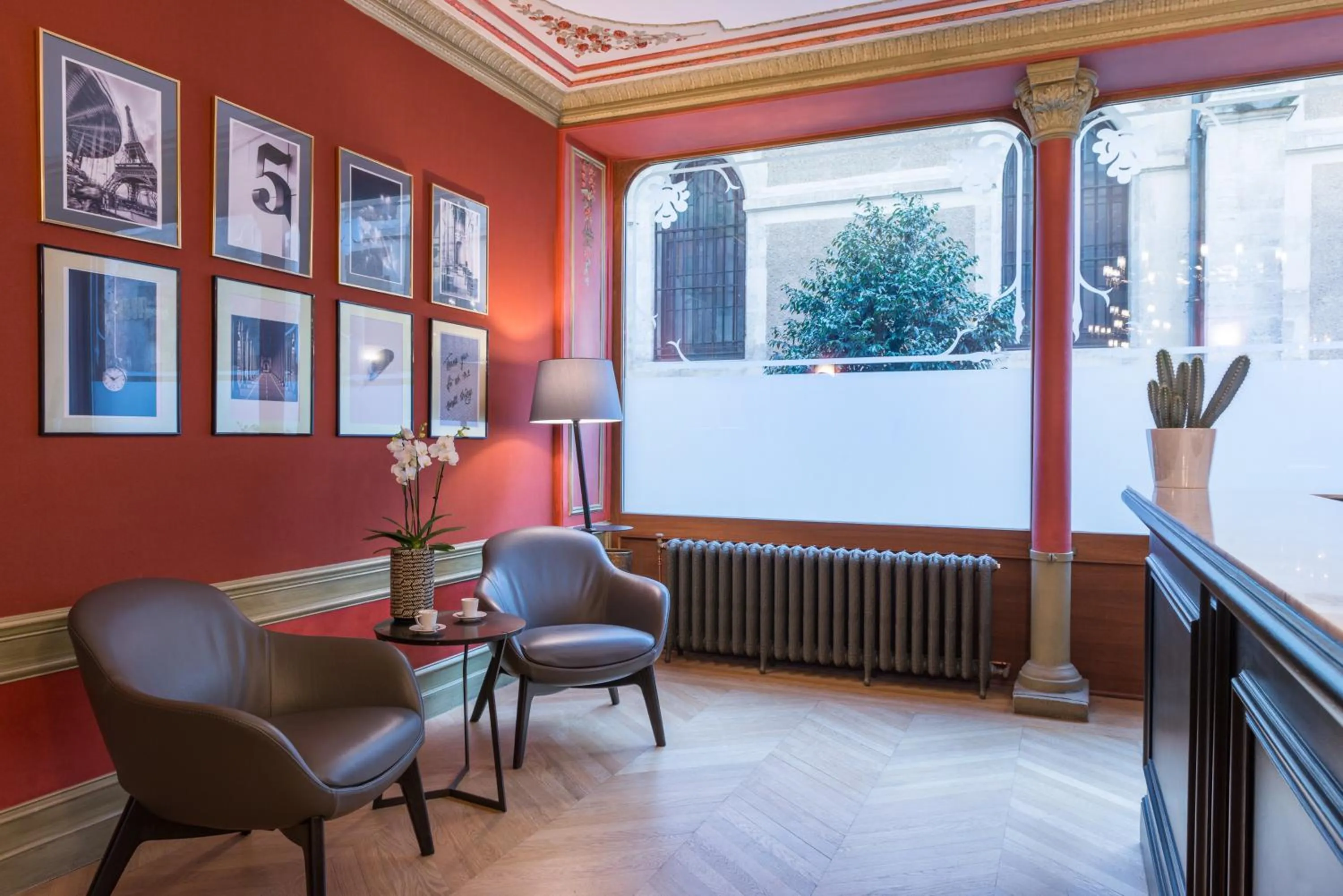 Lobby or reception in Paris France Hotel