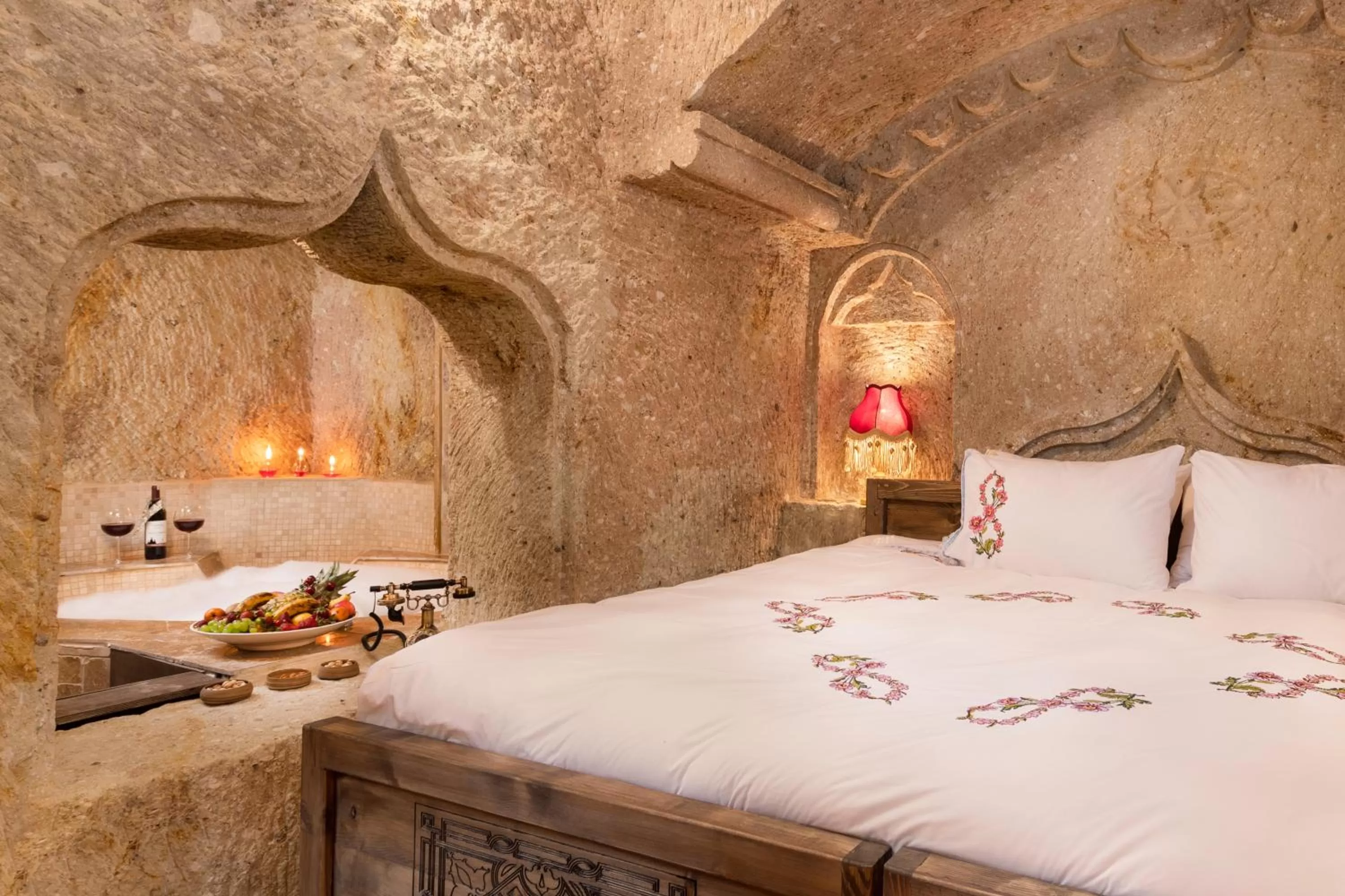 Bedroom, Bed in Kayata Cave Suites Special Class