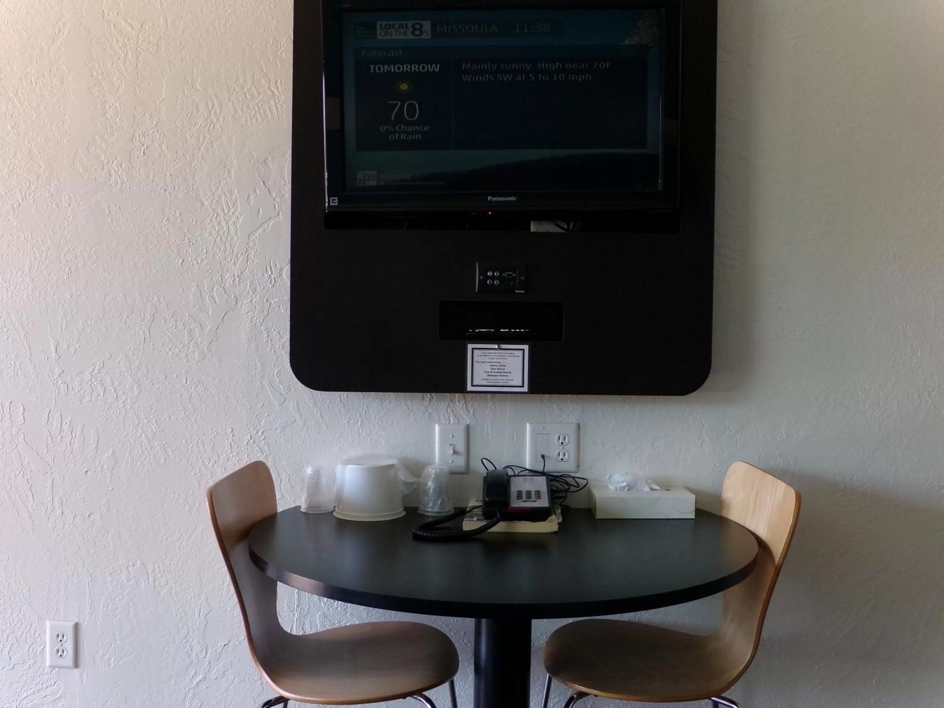 TV and multimedia in Motel 6 University Missoula