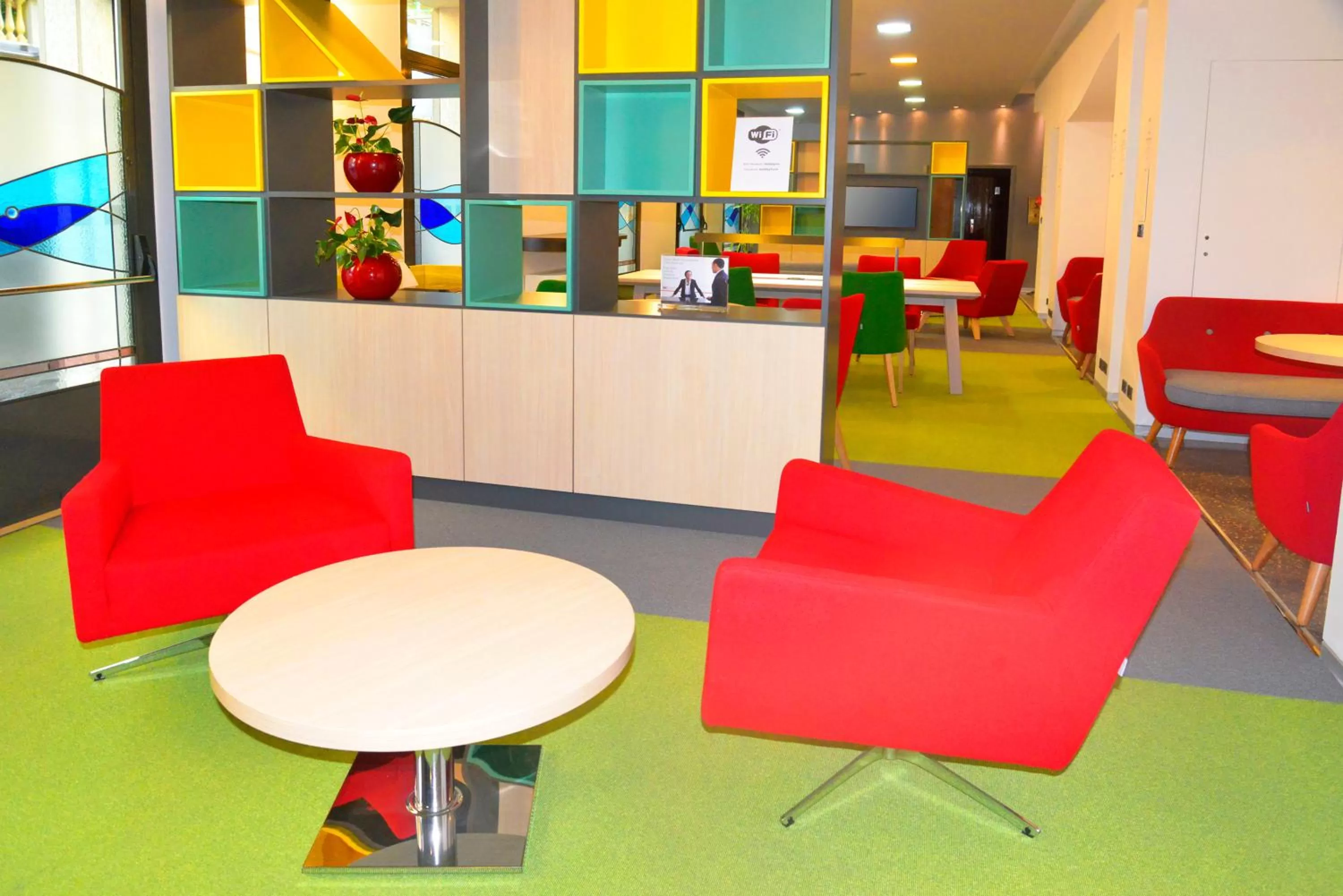 Lobby or reception in Sure Hotel by Best Western Turin City Centre