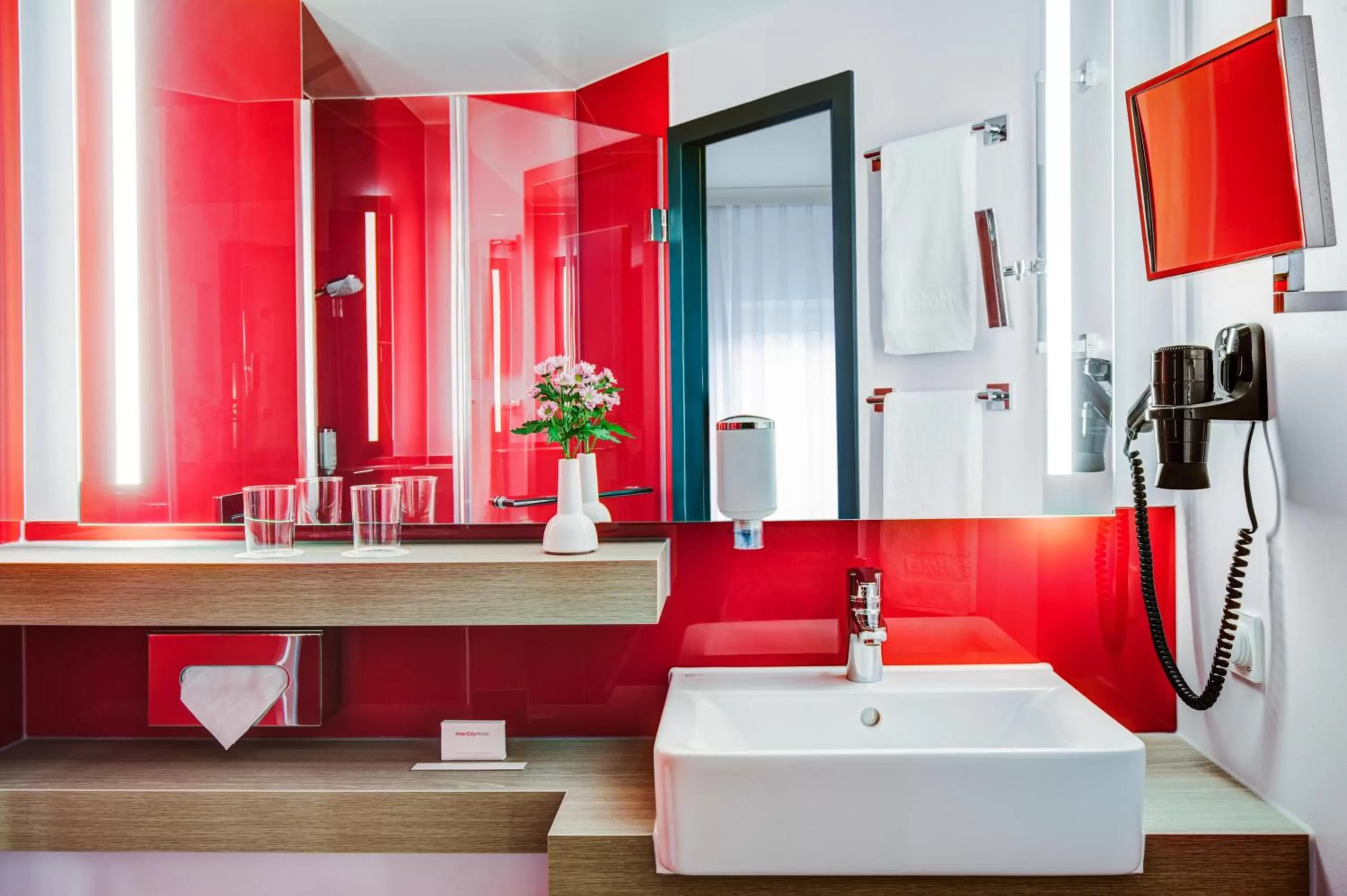 Bathroom in IntercityHotel Hamburg Altona