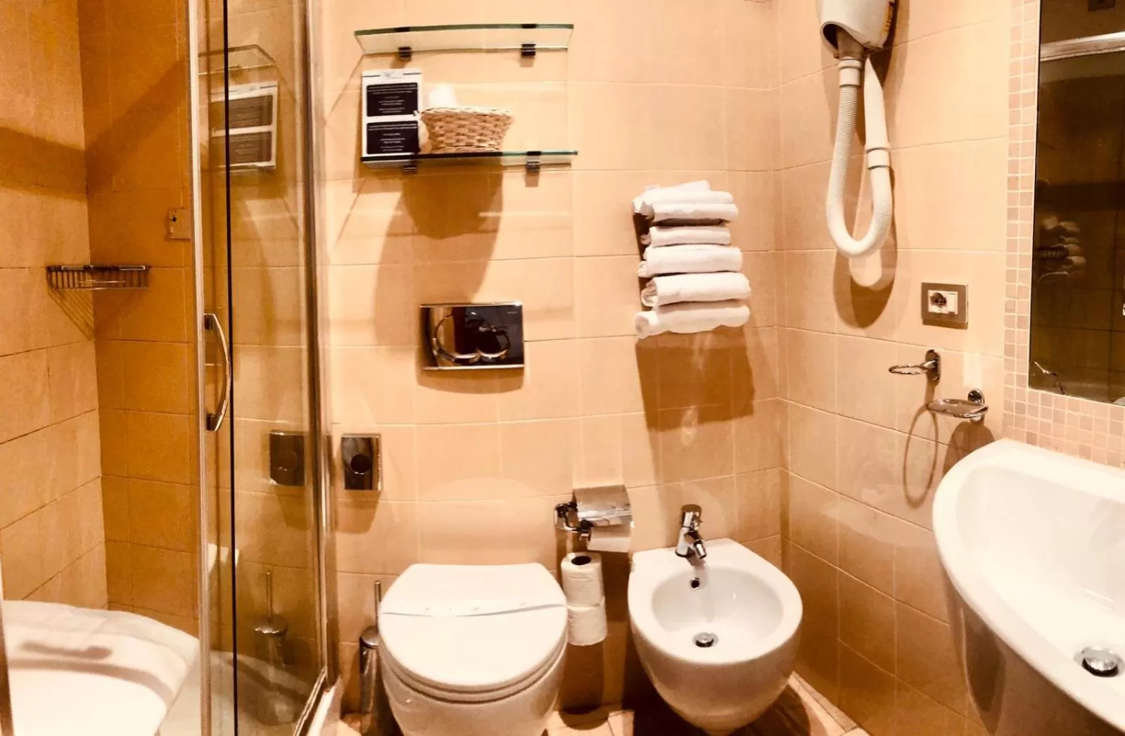 Bathroom in Hotel Bellavista