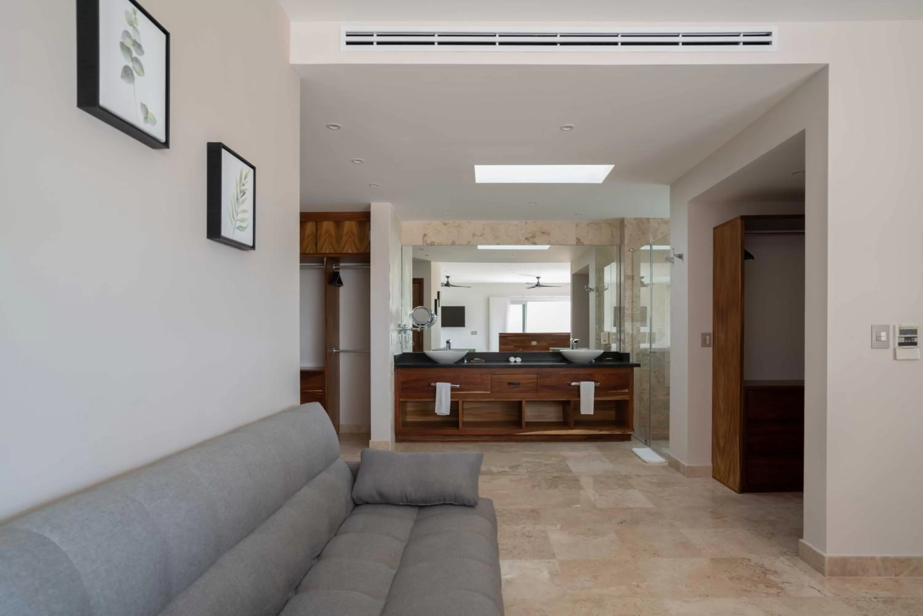 Shower in Valhalla Residences by Biwa