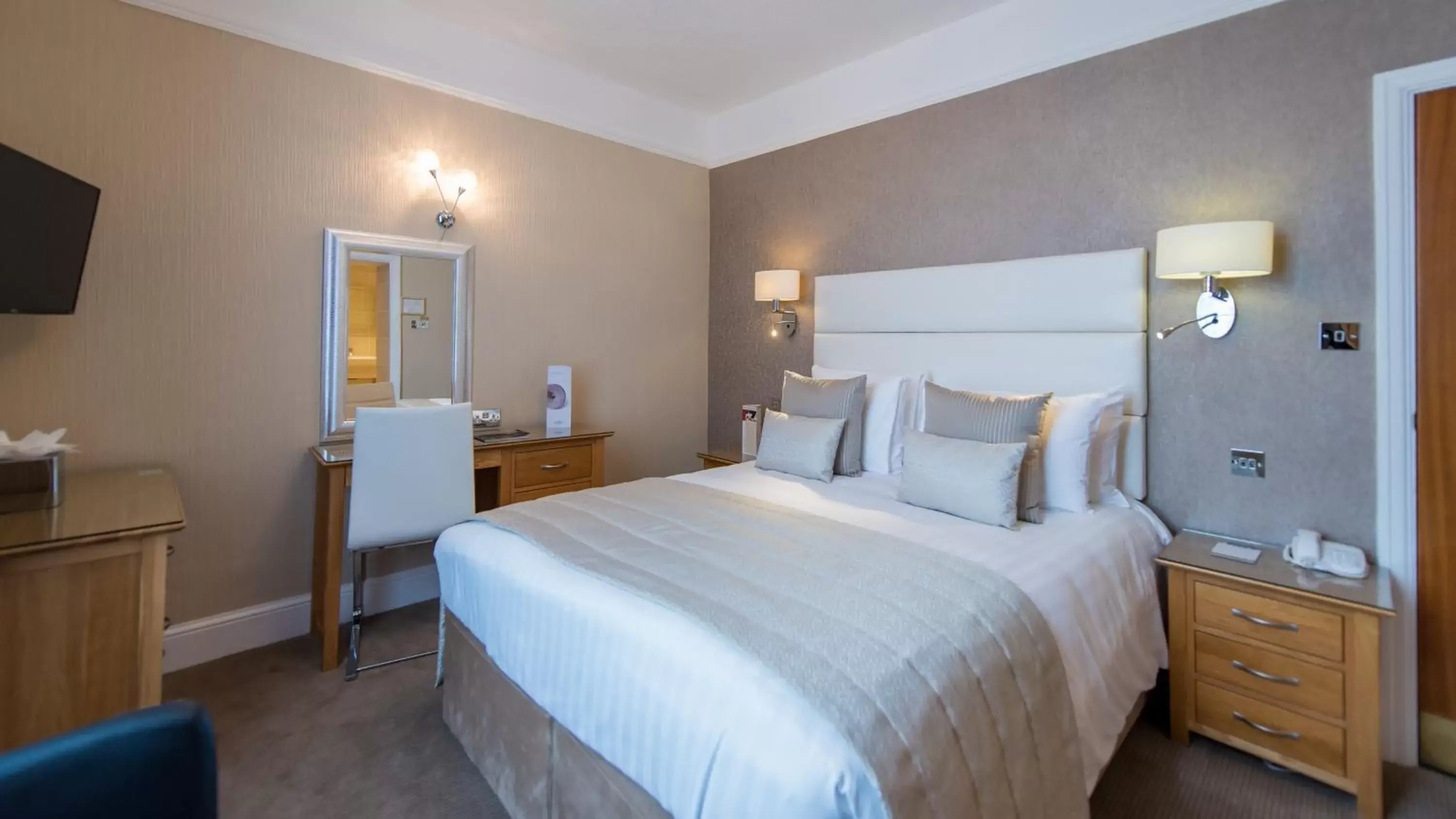 Standard Double or Twin Room in The Park Hotel Standard Double or Twin Room in The Park Hotel