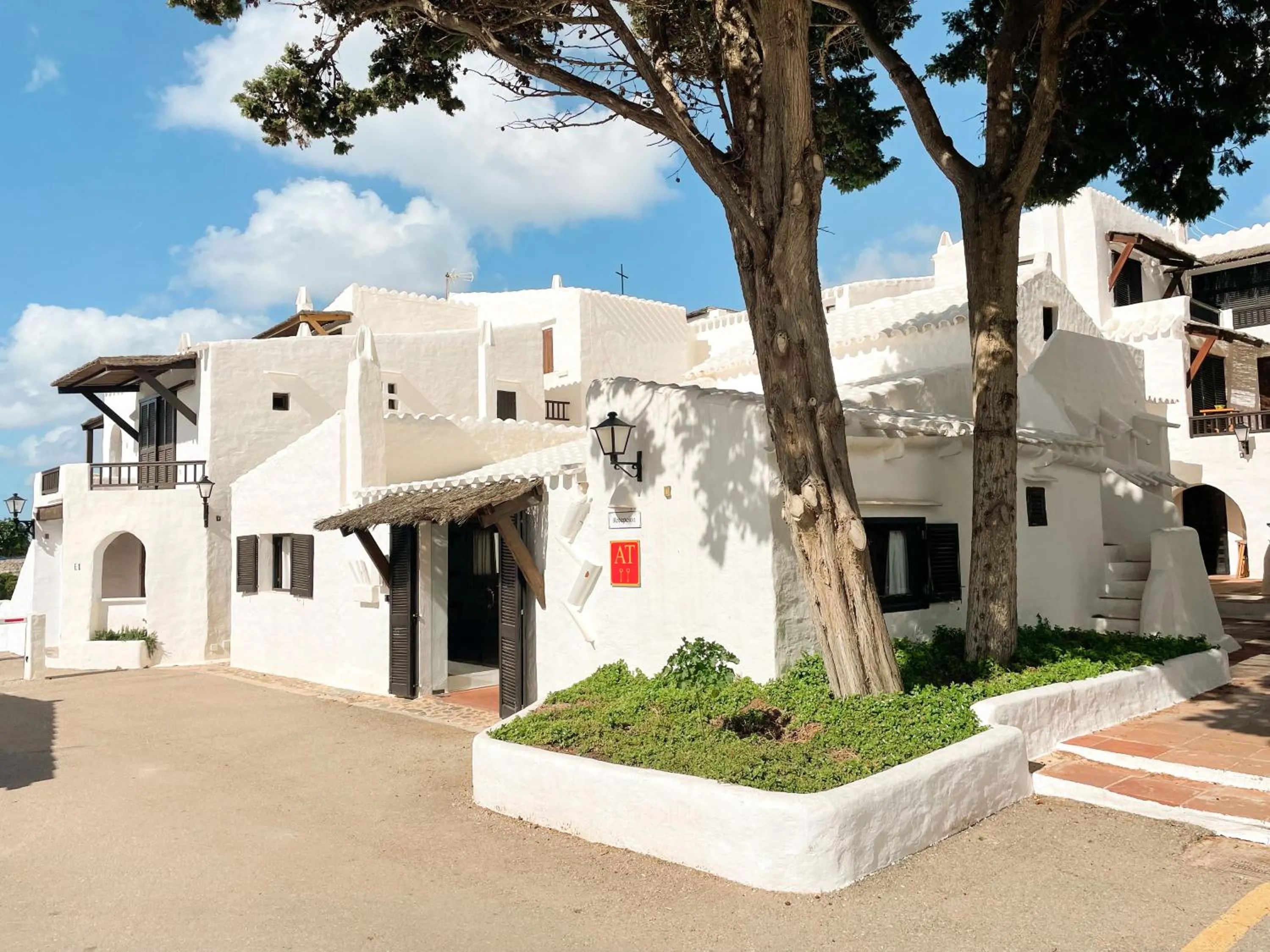 Property building in Binivell Park - 30º apartments