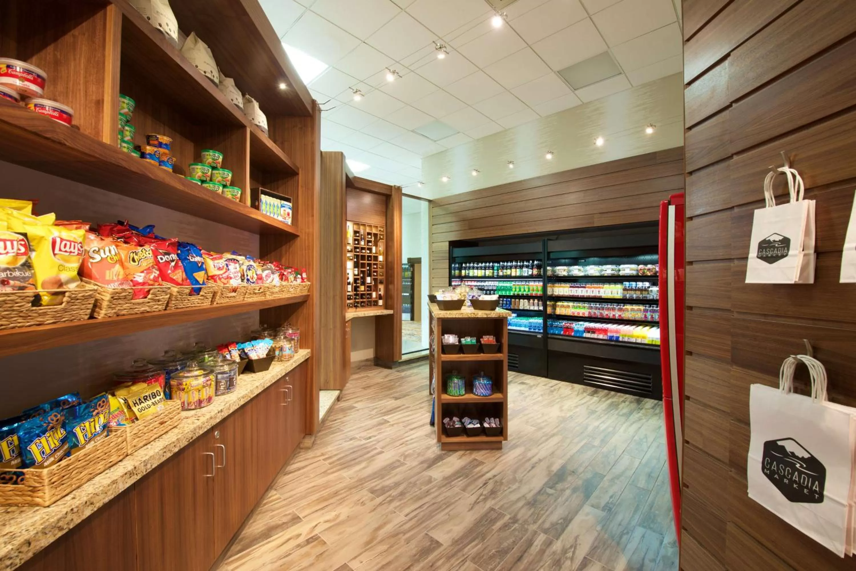 Restaurant/places to eat in Embassy Suites by Hilton Portland Tigard