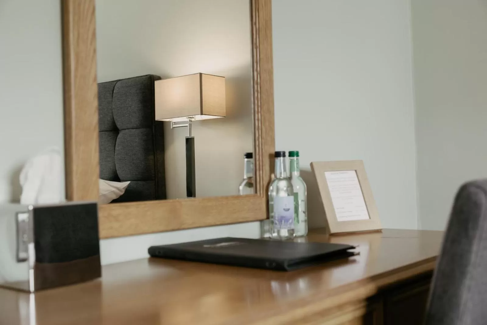 Coffee/tea facilities in St. Davids Cross Hotel