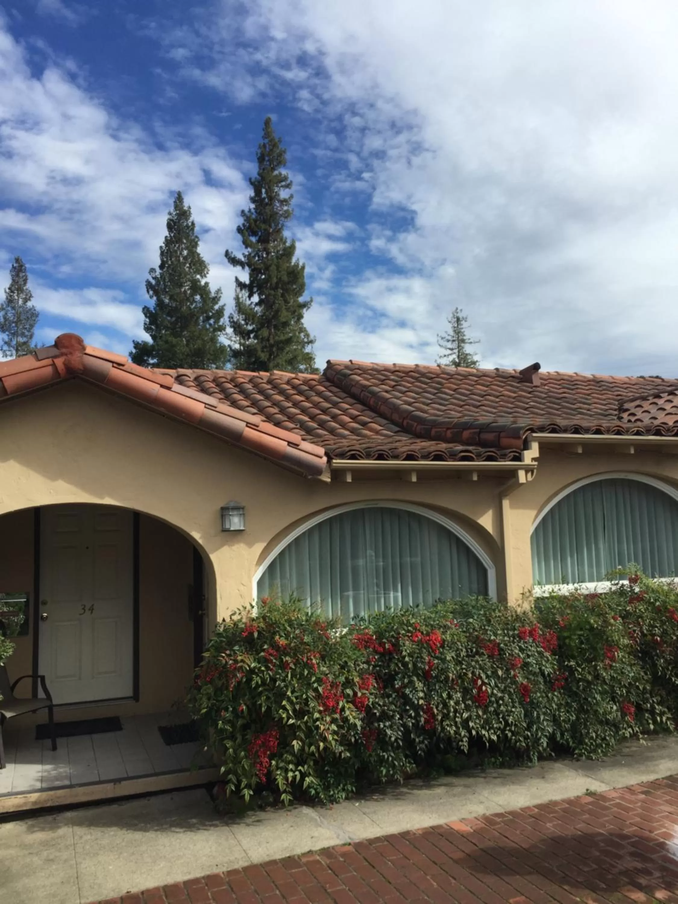 On site in Los Gatos Garden Inn Hotel