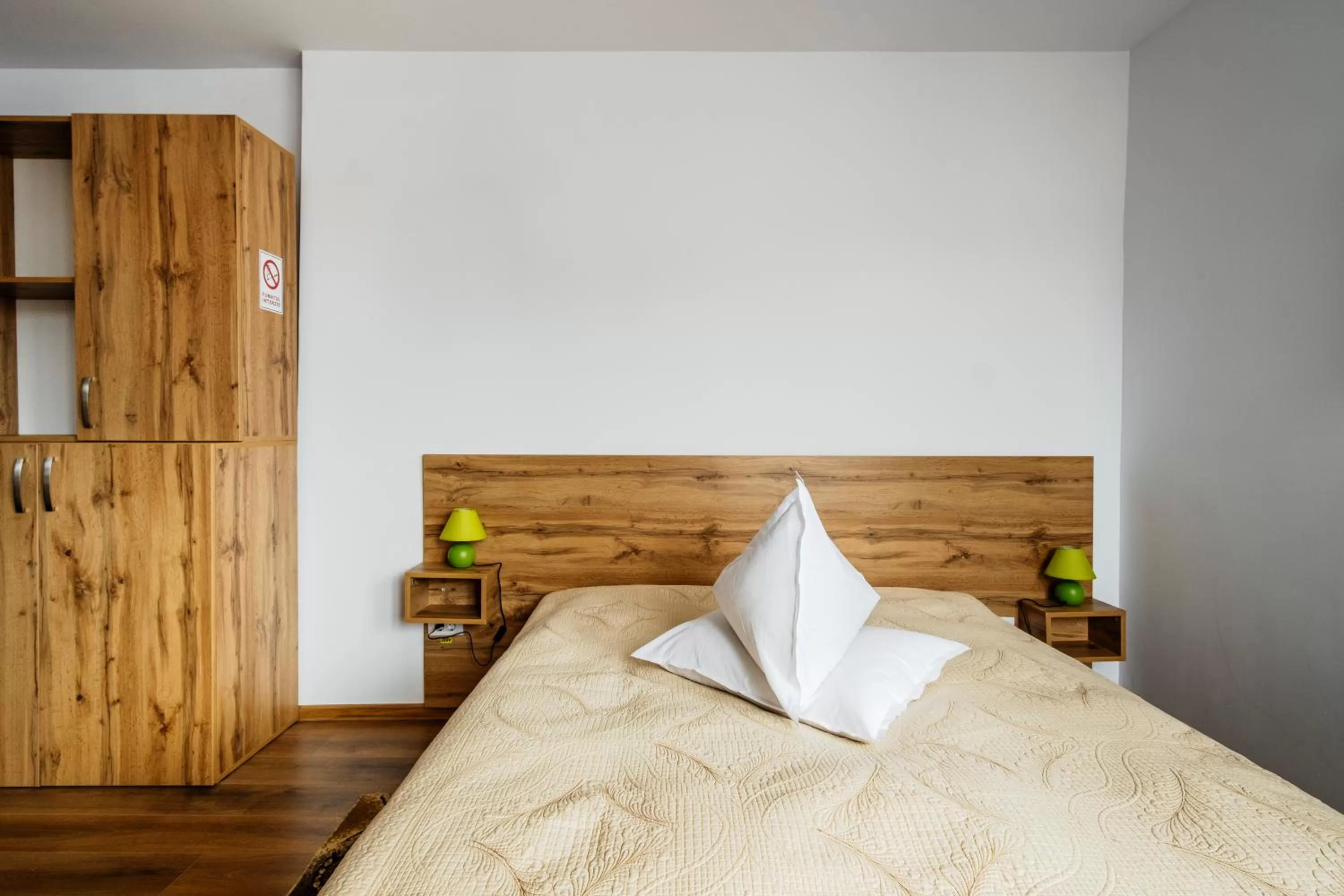 Bed in Hotel Carpati