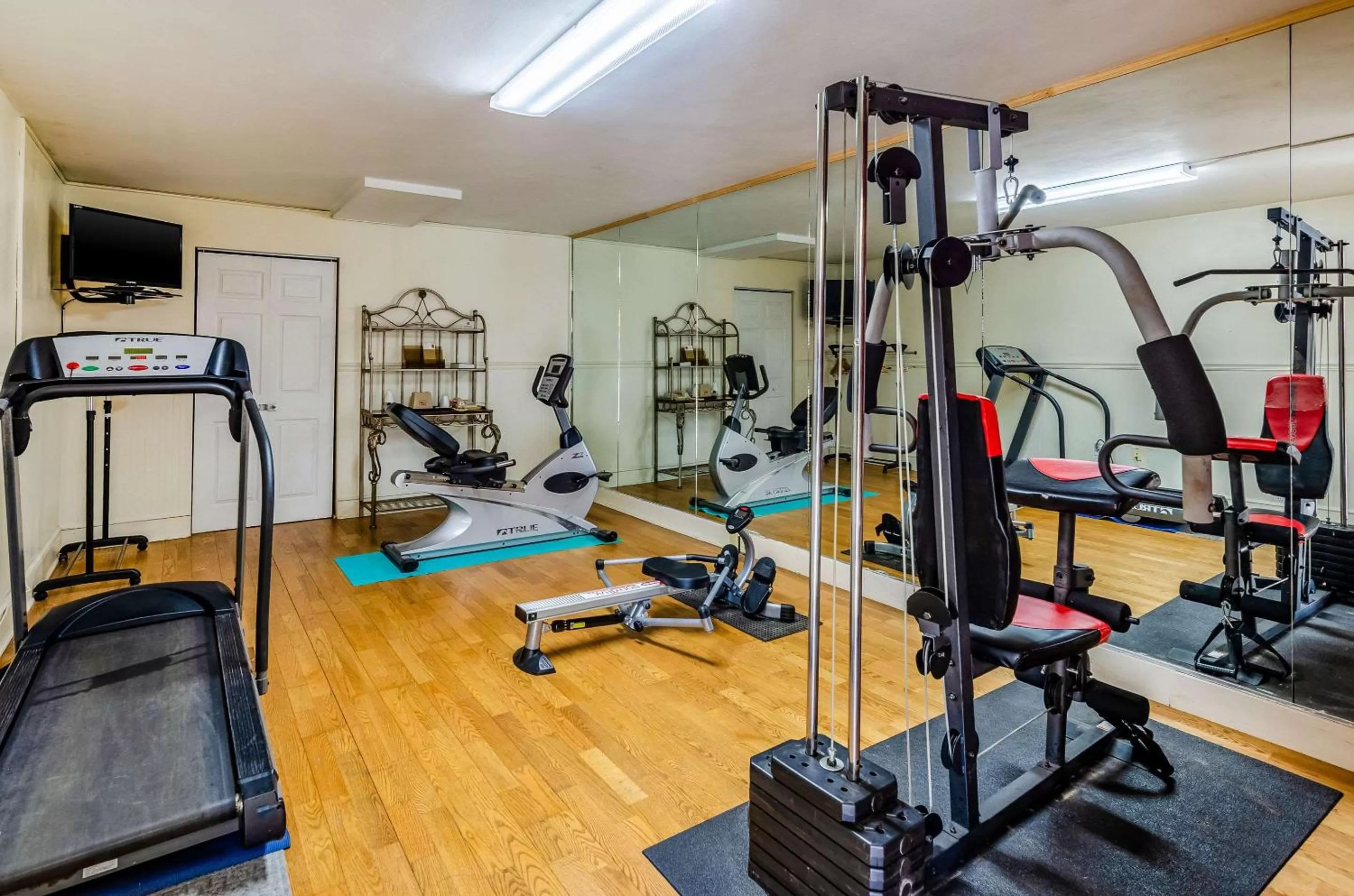 Fitness centre/facilities in Econo Lodge Martinsville