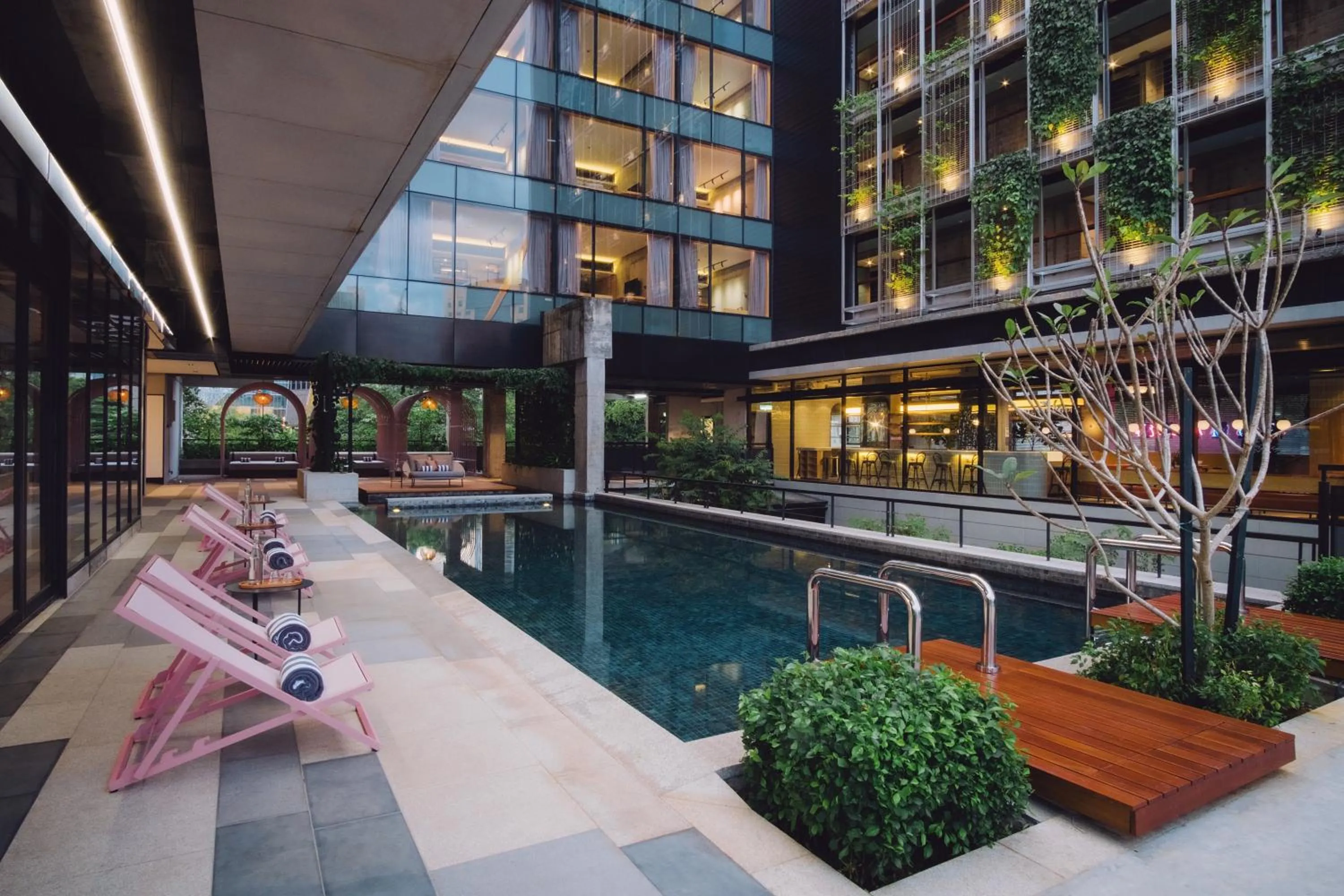 Swimming pool in KLoe Hotel