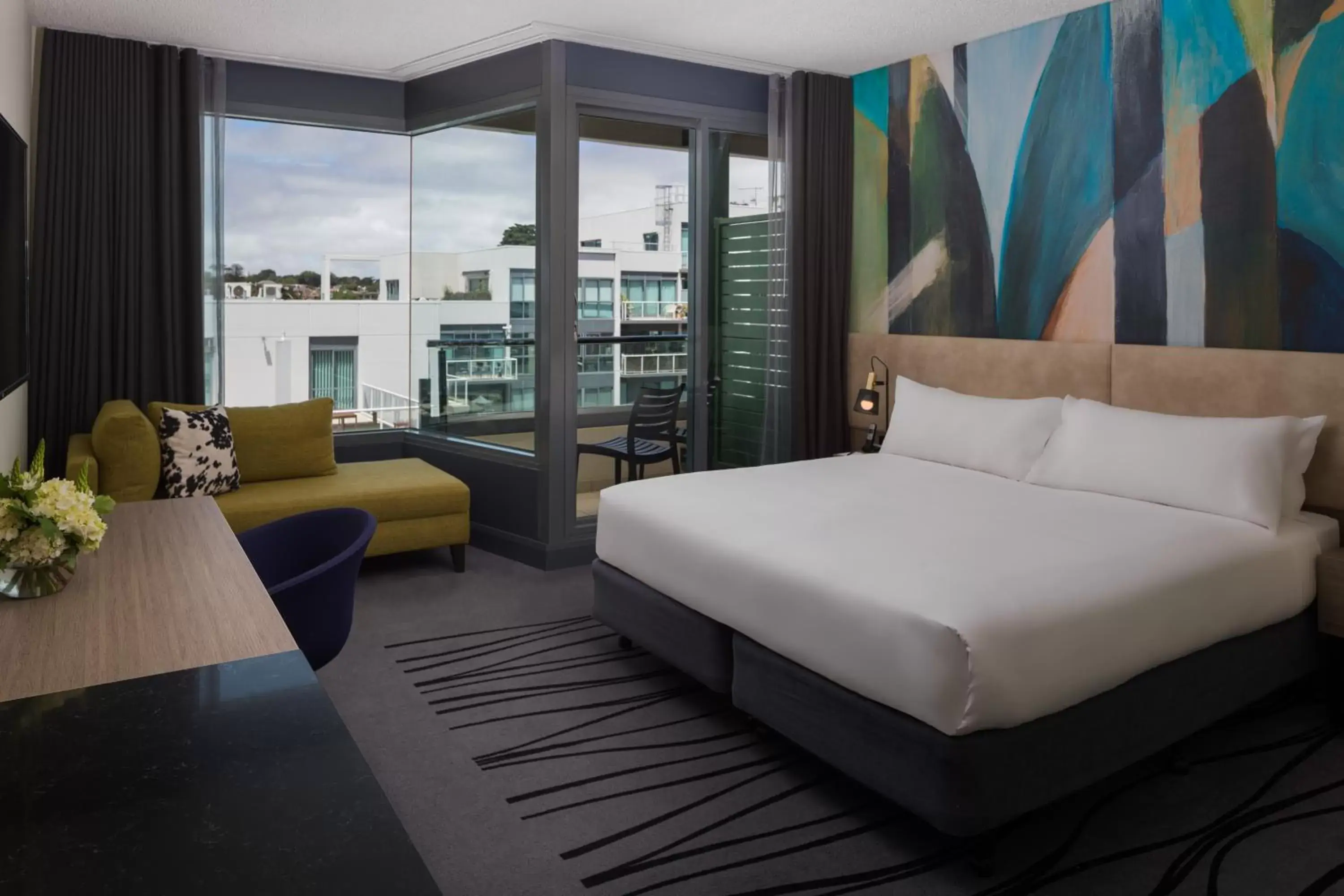 Standard King Room with Balcony in Novotel Geelong Standard King Room with Balcony in Novotel Geelong
